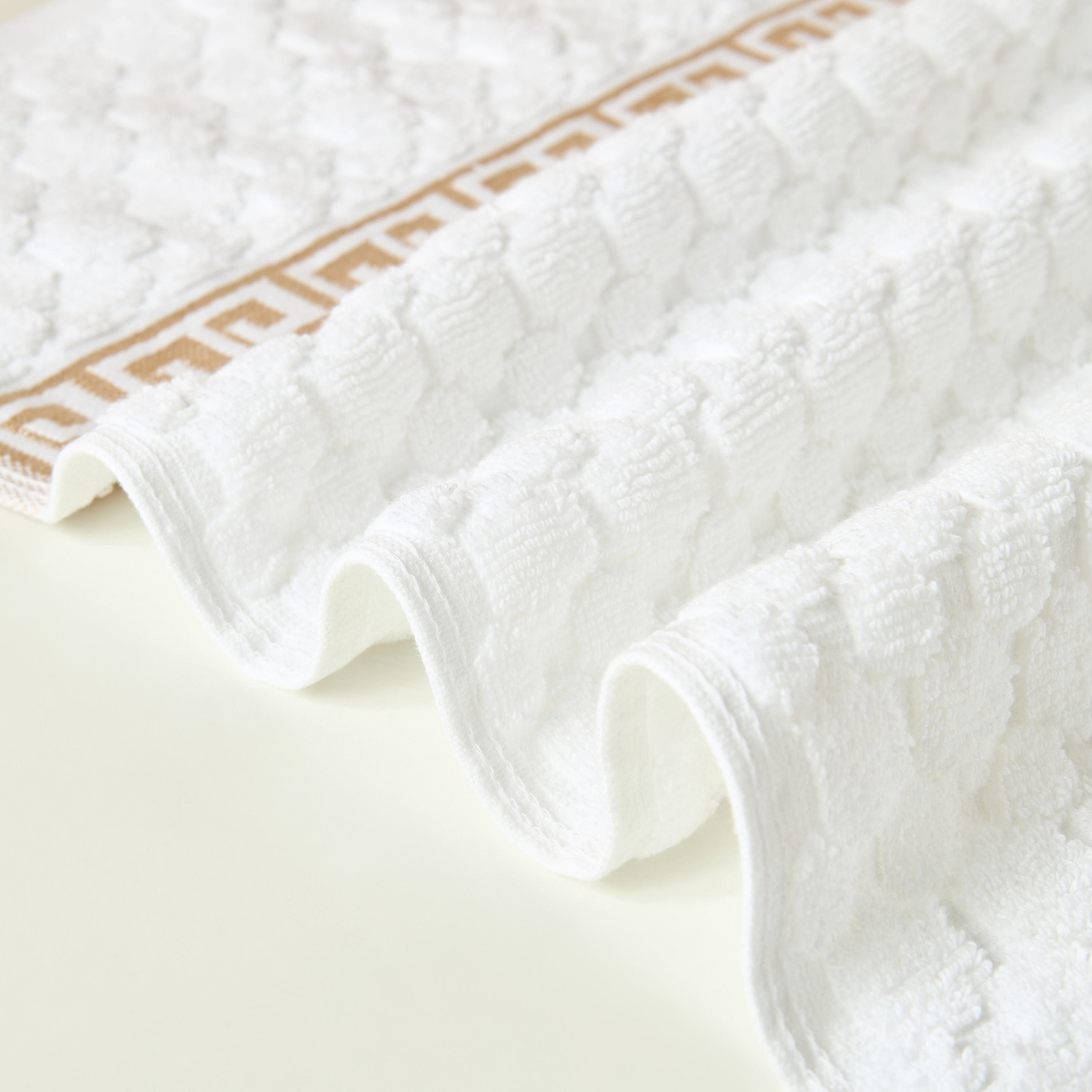 Gia Como Bath Towel-household-bathandlaundry-bathlinen-towels-image-5