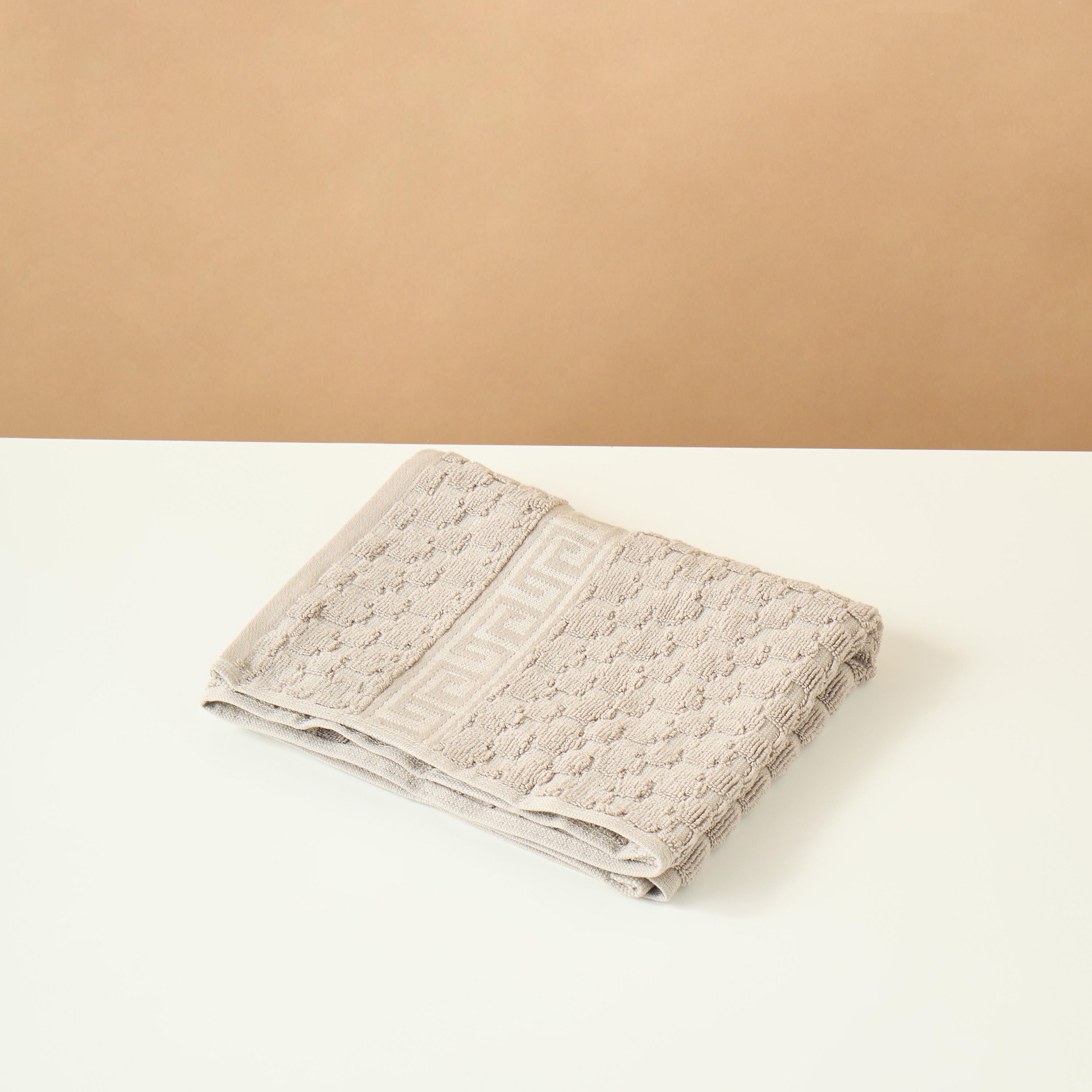 Gia Como Textured Hand Towel - 70x40 cms-household-bathandlaundry-bathlinen-towels-image-2