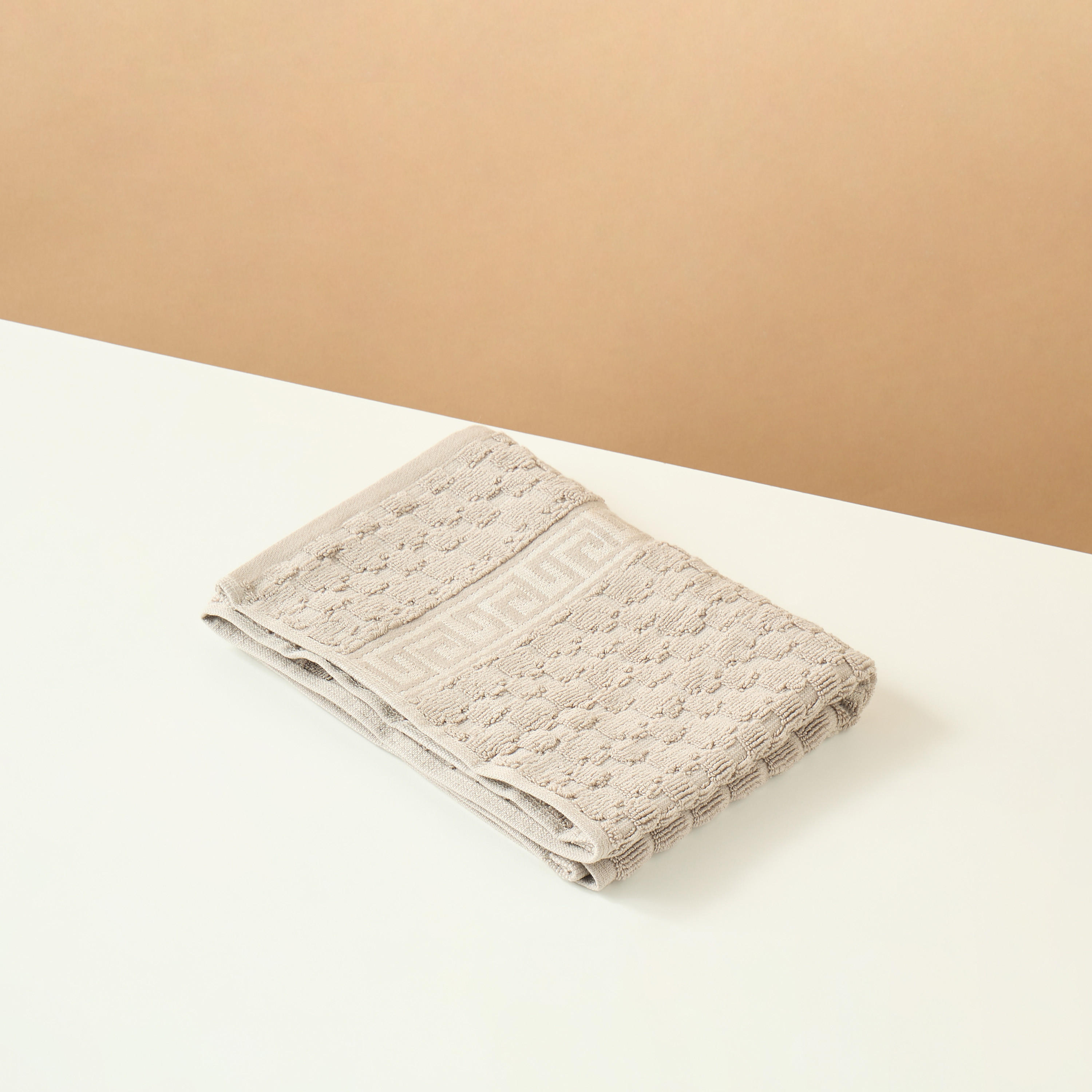 Gia Como Textured Hand Towel - 70x40 cms-household-bathandlaundry-bathlinen-towels-image-3