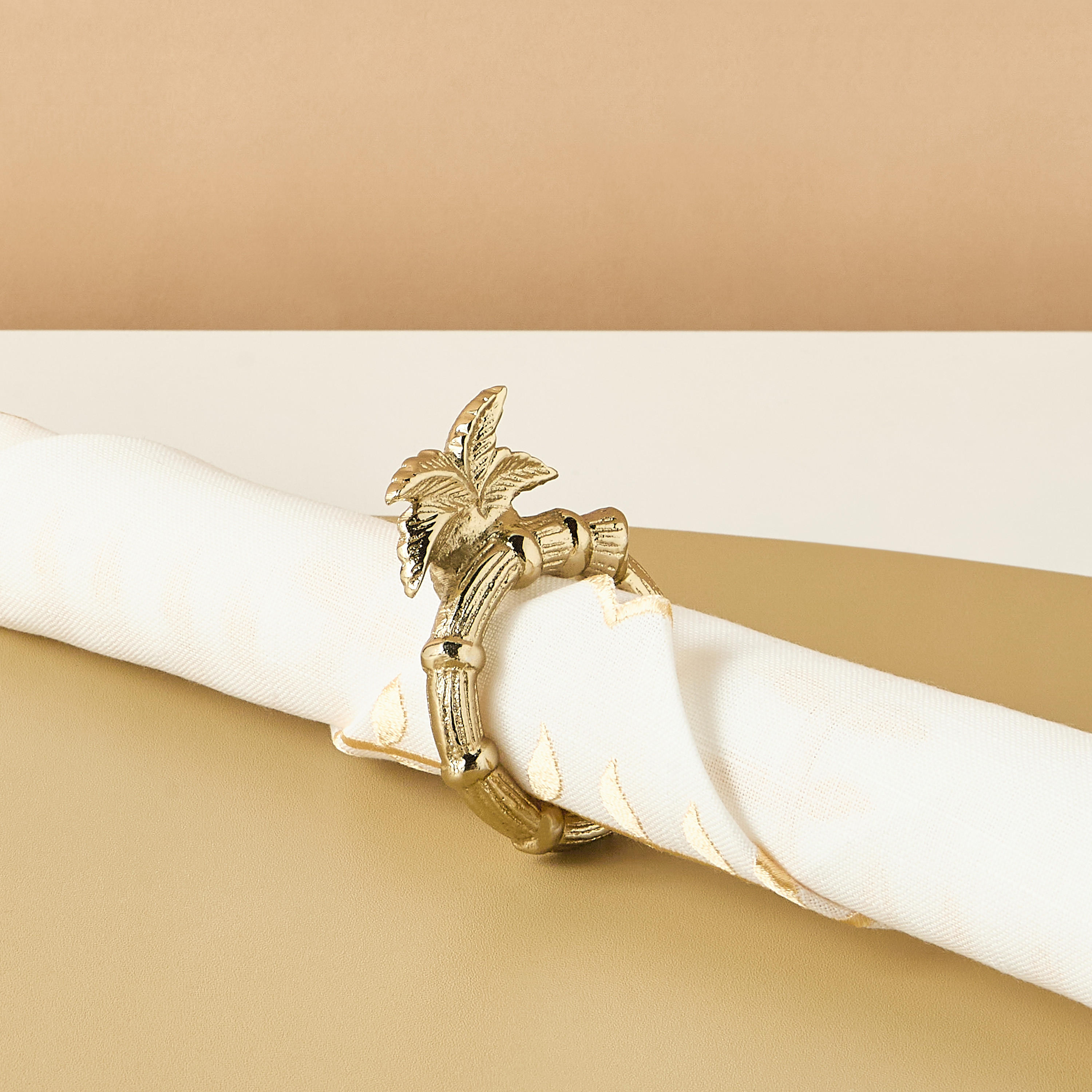 Metal Palm Napkin Ring - 5 cms-household-dining-tablelinen-napkinsandaccessories-image-1