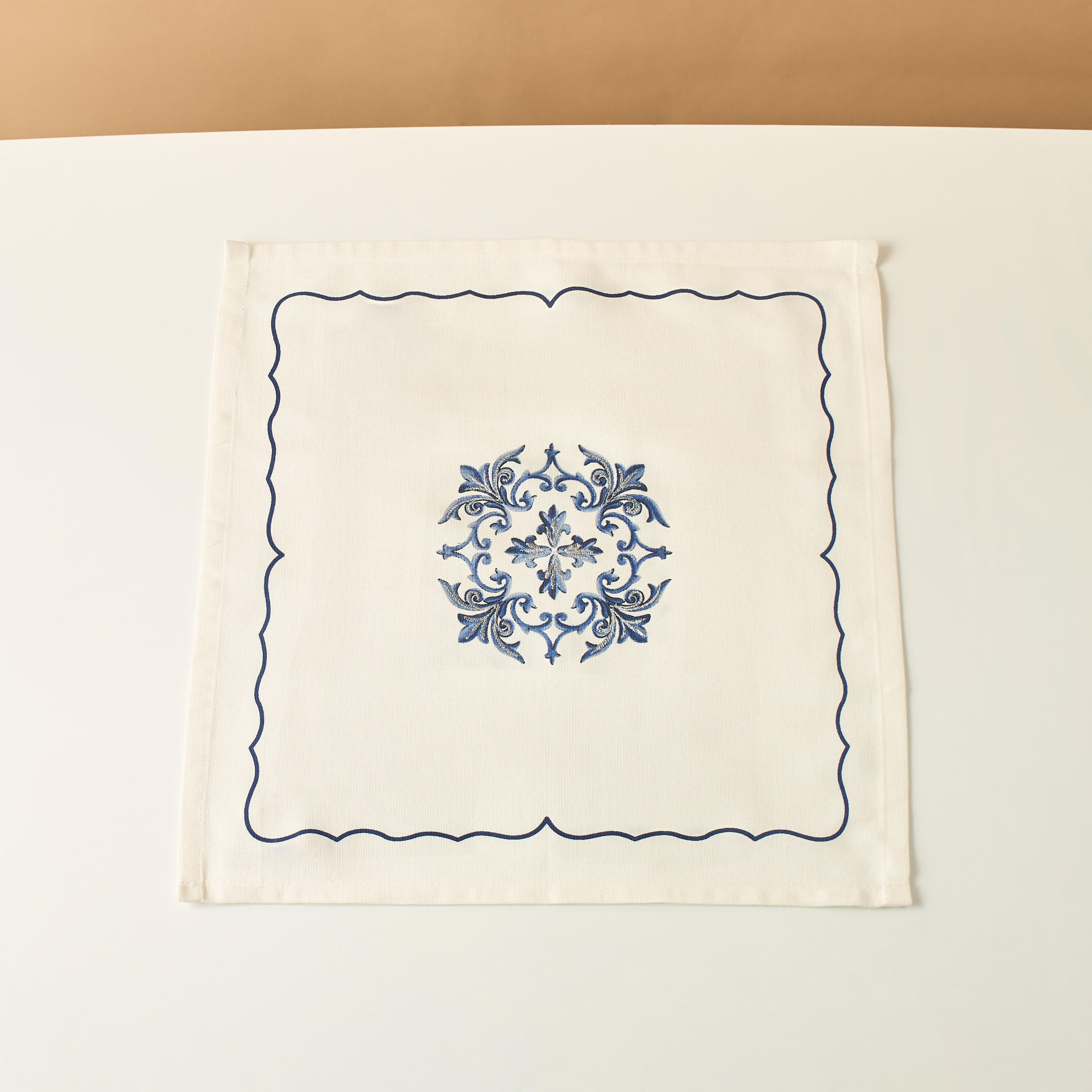 Gia Como 4-Piece Embroidered Napkin Set - 45x45 cms-household-dining-tablelinen-napkinsandaccessories-image-2