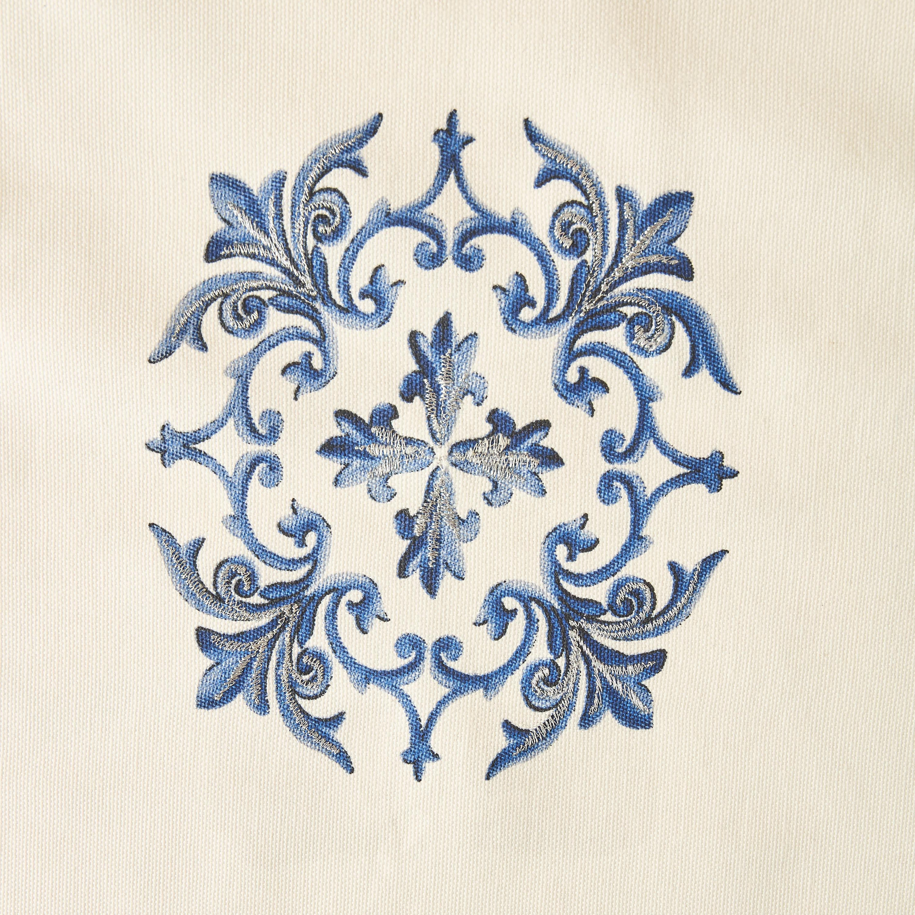 Gia Como 4-Piece Embroidered Napkin Set - 45x45 cms-household-dining-tablelinen-napkinsandaccessories-image-4