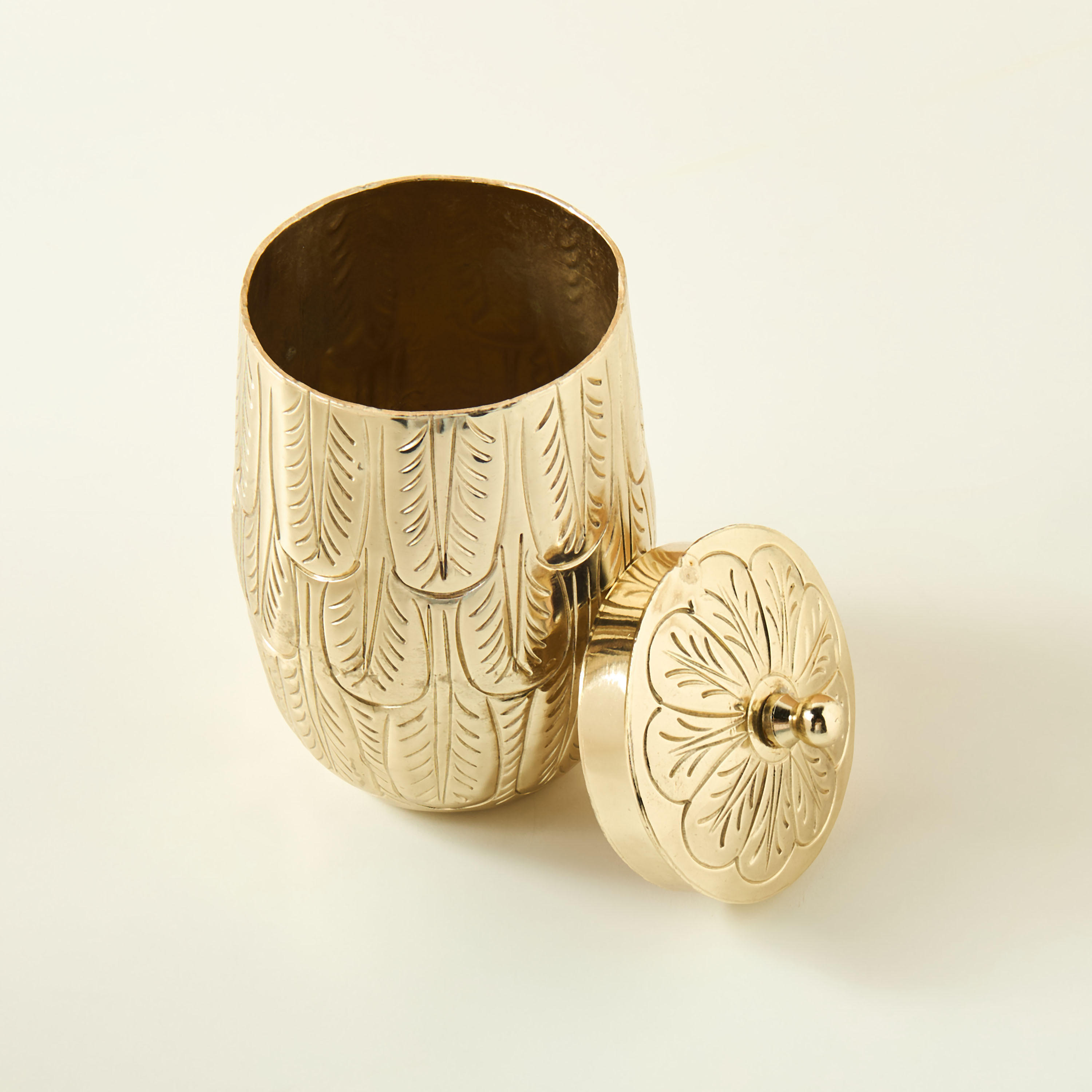 جرة ديكور بارزة الملمس - 21x25 سم-household-decor-candleholdersandlanterns-image-3