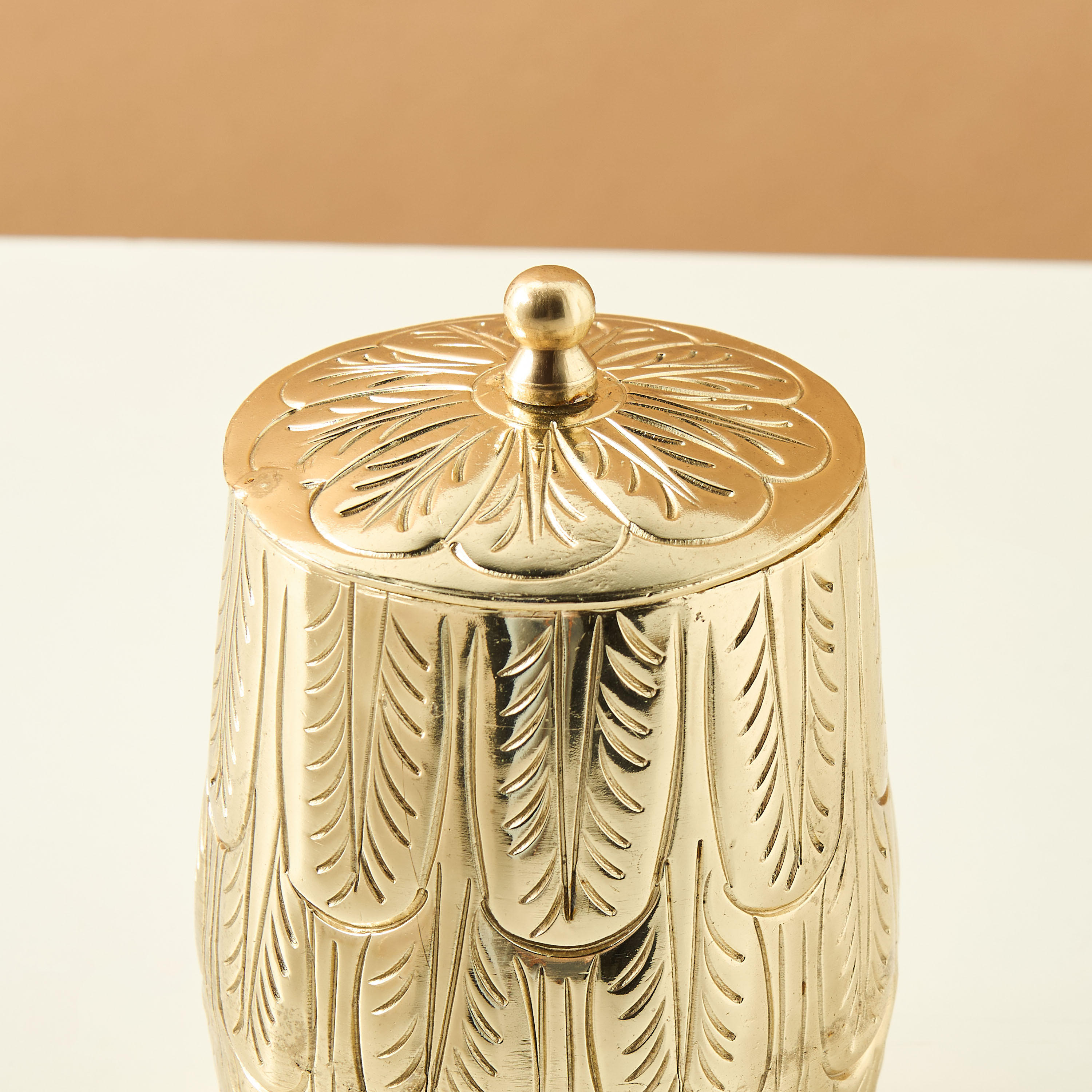 جرة ديكور بارزة الملمس - 21x25 سم-household-decor-candleholdersandlanterns-image-4
