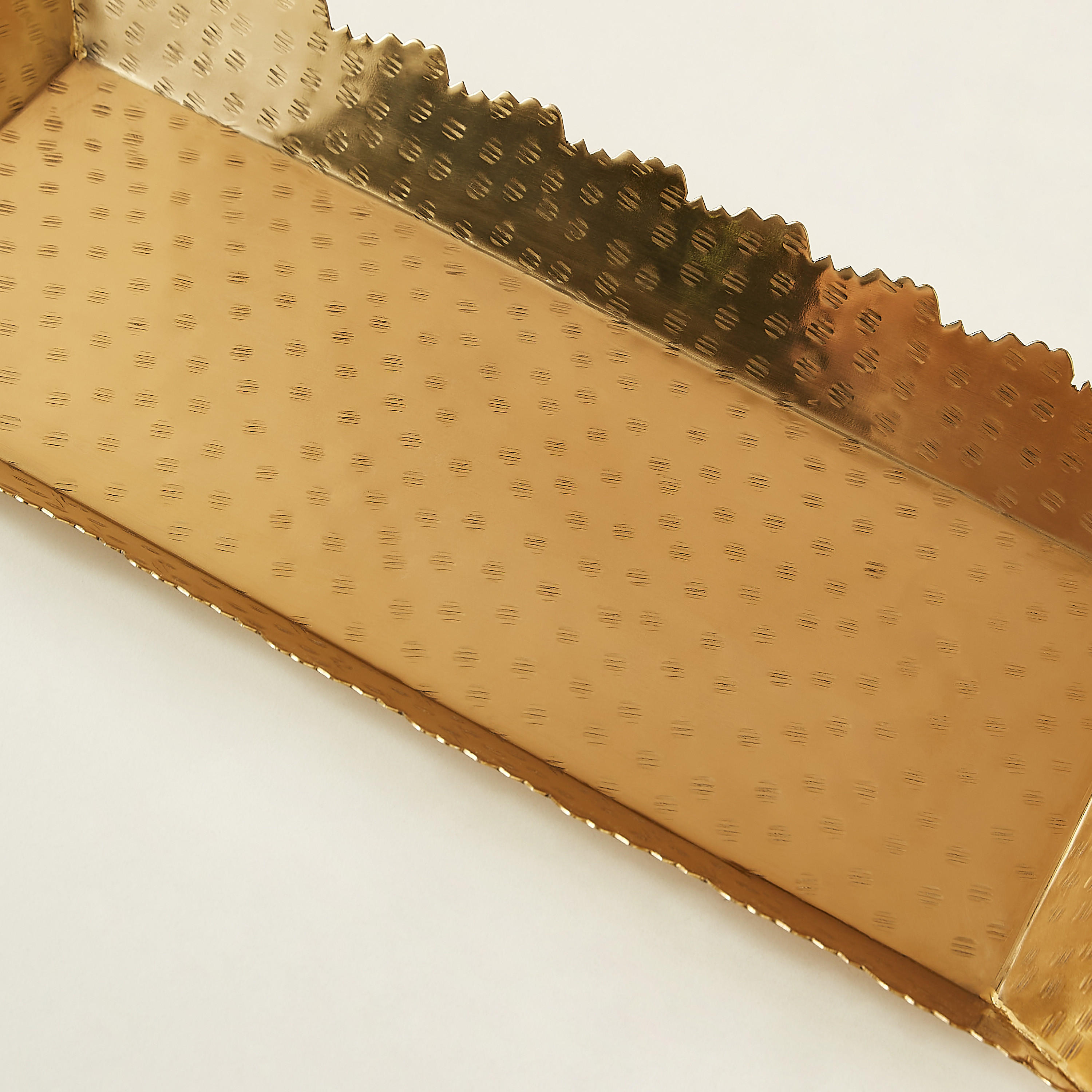 Gia Como Embossed Serving Tray-household-dining-serveware-servingtrays-image-5