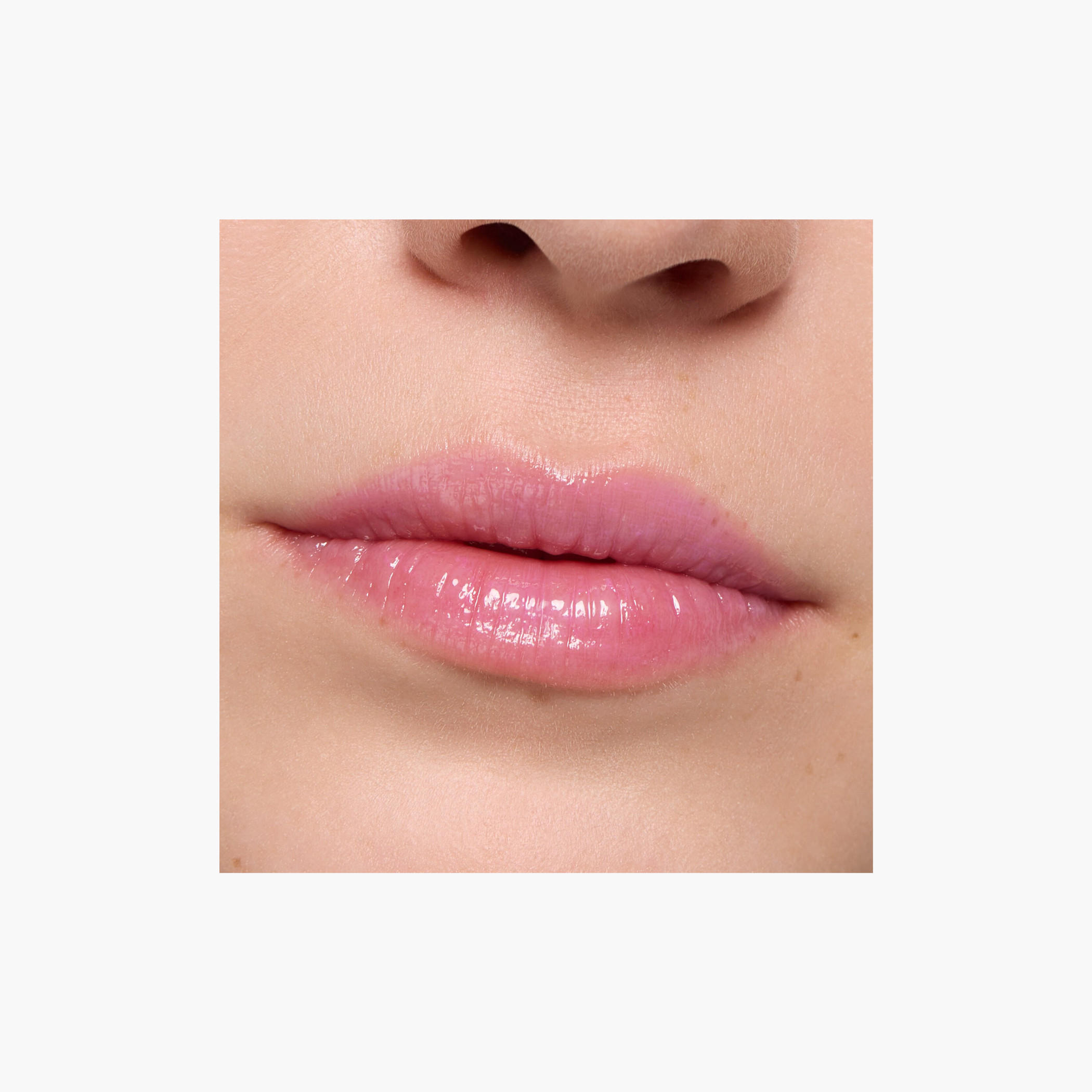 مرطب زبدة شفاه لامع جوسي بومب من إيسنس-beautyandpersonalcare-makeup-lips-lipglossesandbalms-image-12