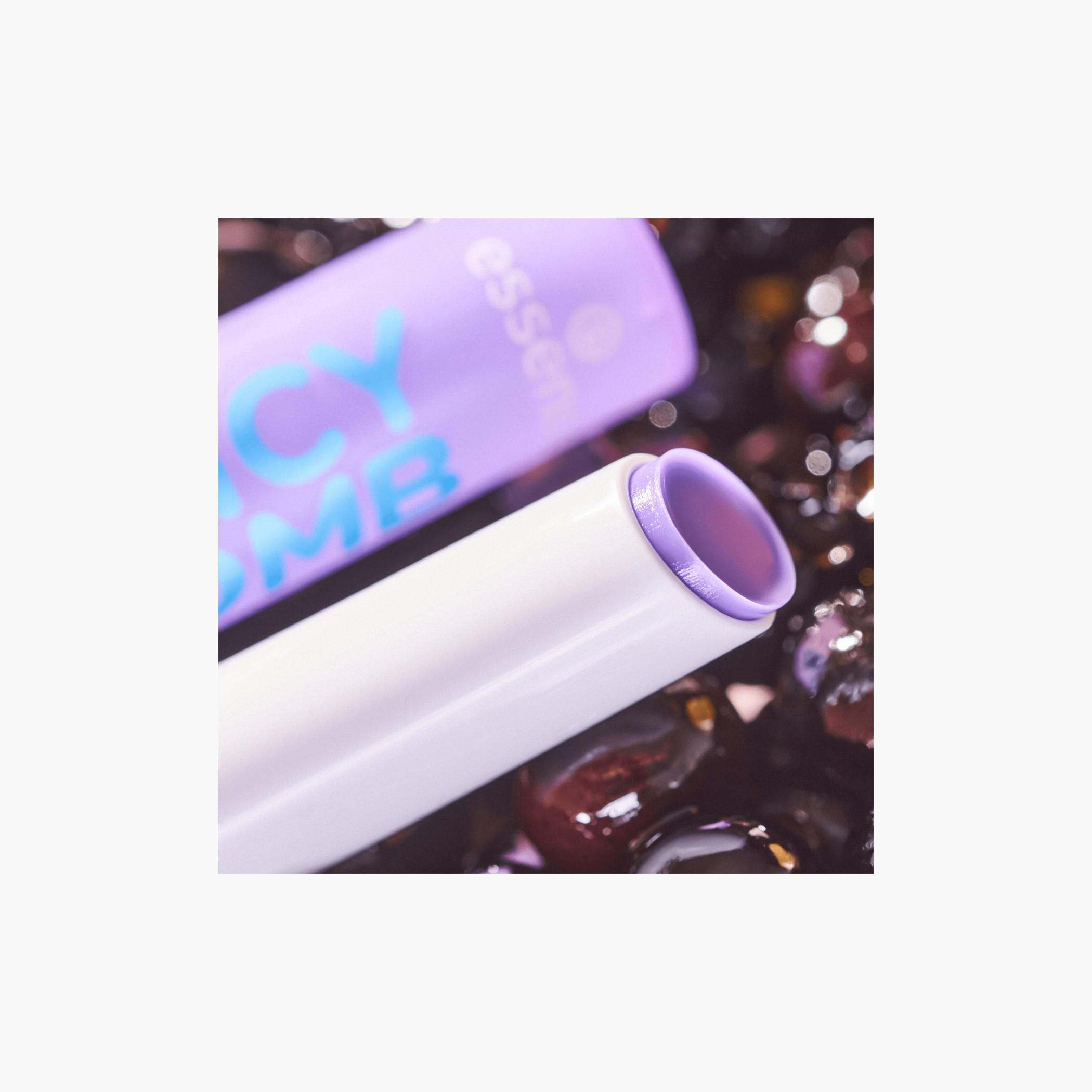 مرطب زبدة شفاه لامع جوسي بومب من إيسنس-beautyandpersonalcare-makeup-lips-lipglossesandbalms-image-8