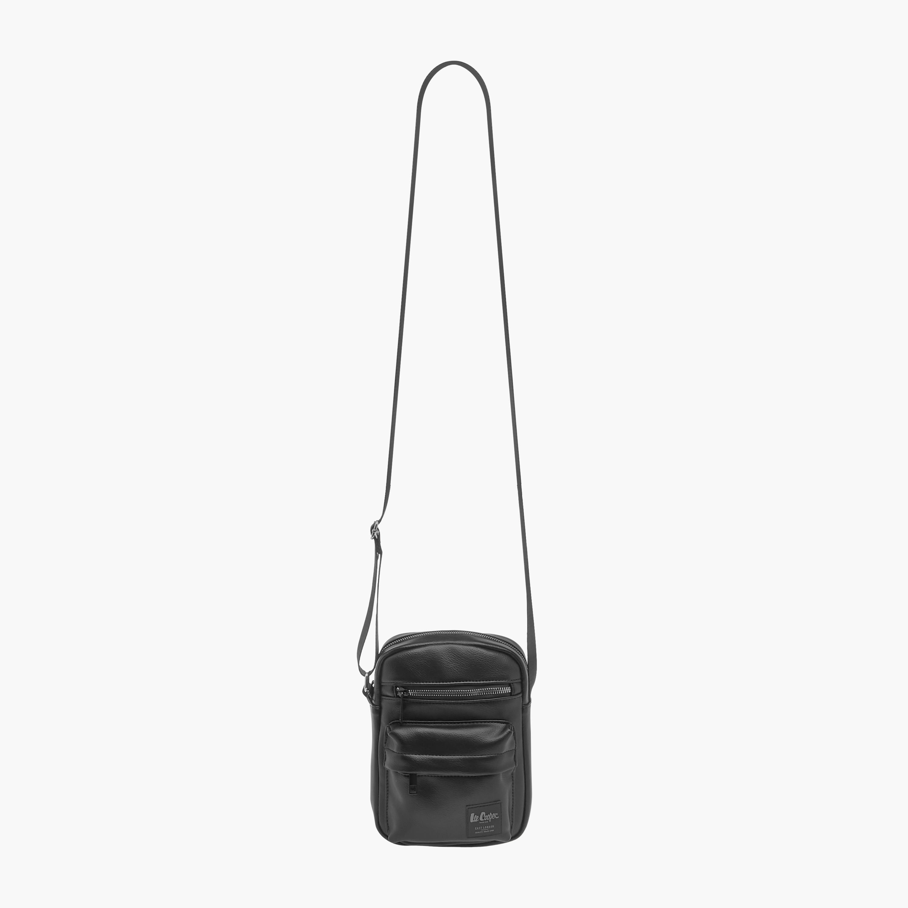 شنطة كروس بودي بارزة الملمس بحزام قابل للتعديل وسحّاب إغلاق من لي كوبر-men-bags-image-2
