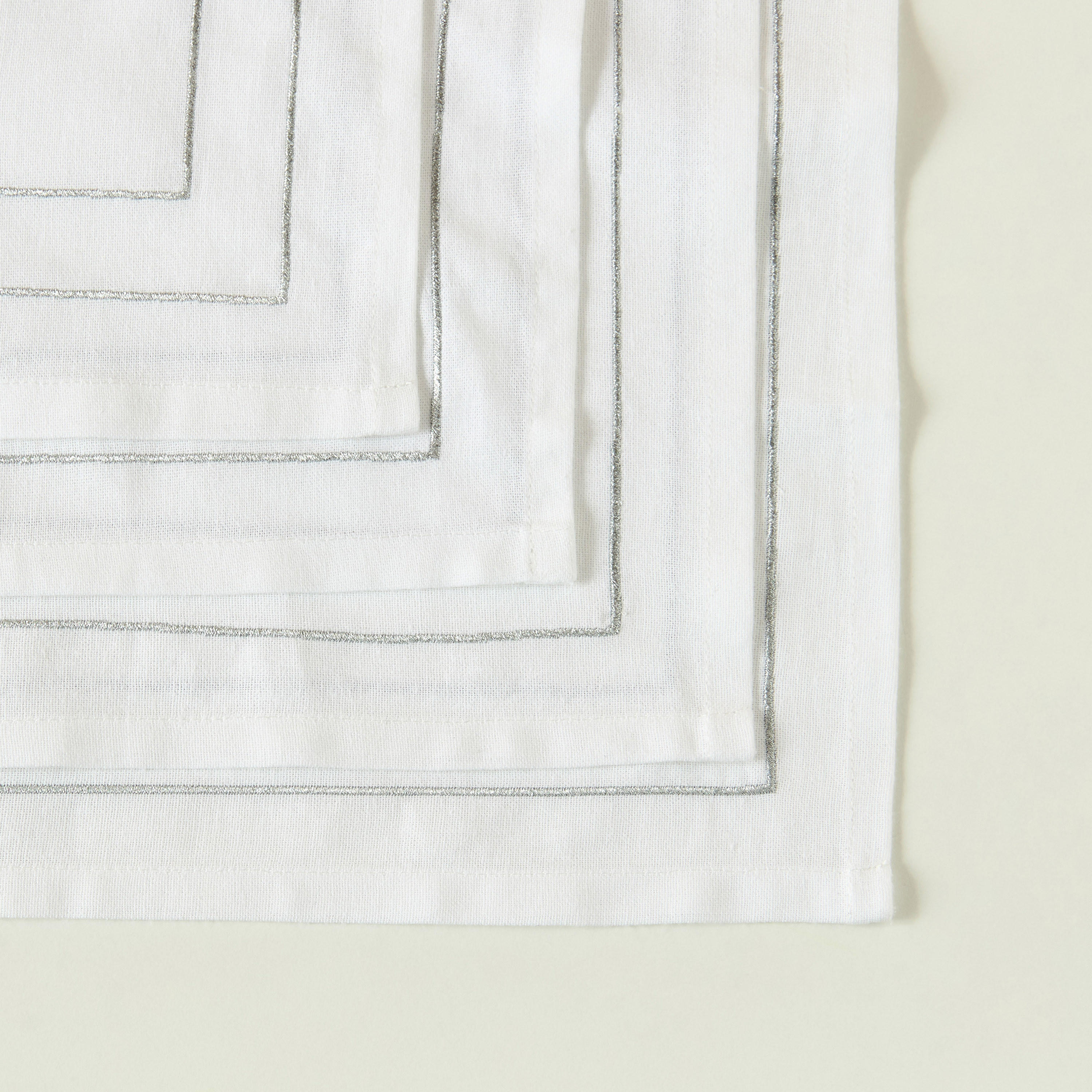 Gia 4-Piece Embroidered Napkin Set - 42x42 cms-household-dining-tablelinen-napkinsandaccessories-image-3