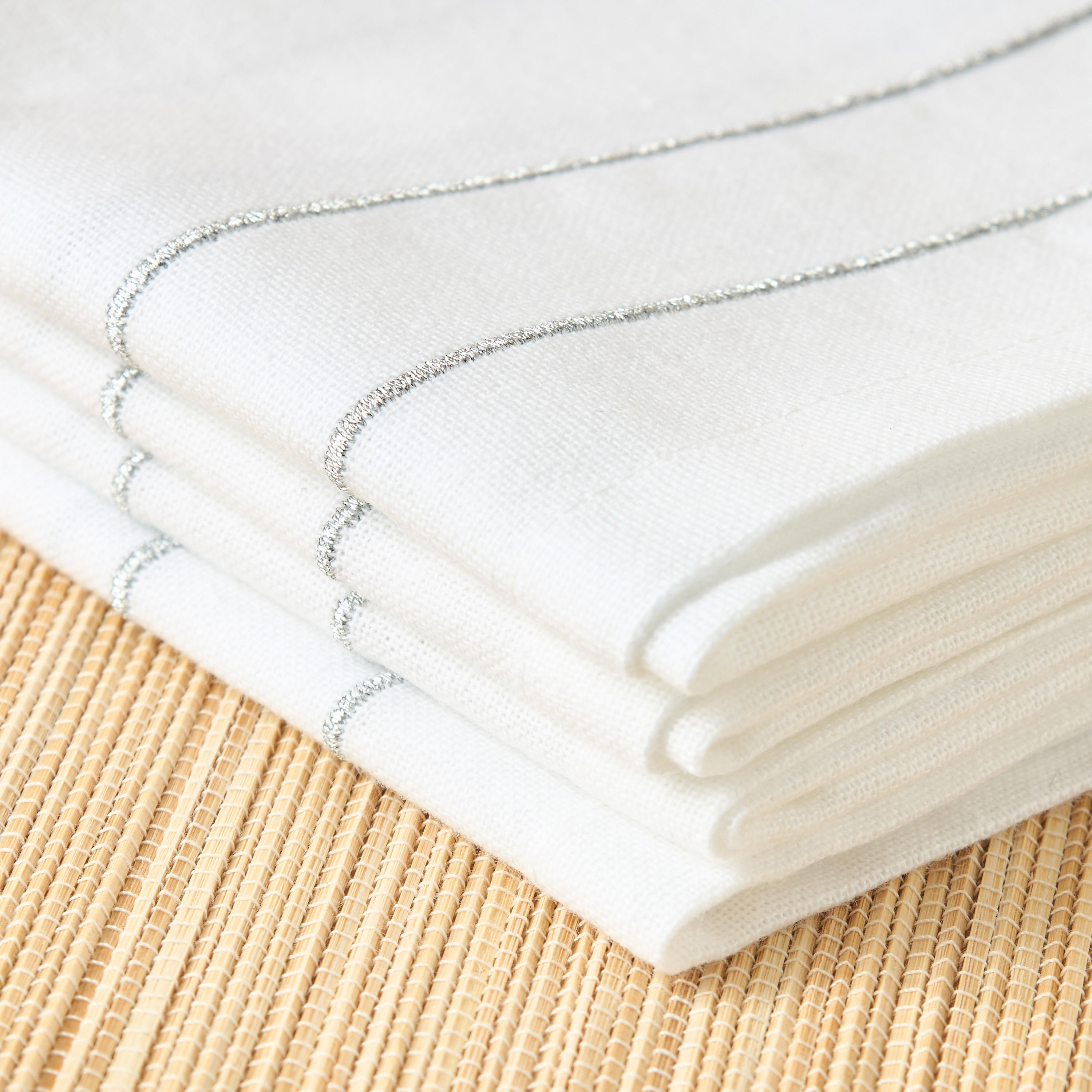 Gia 4-Piece Embroidered Napkin Set - 42x42 cms-household-dining-tablelinen-napkinsandaccessories-image-4
