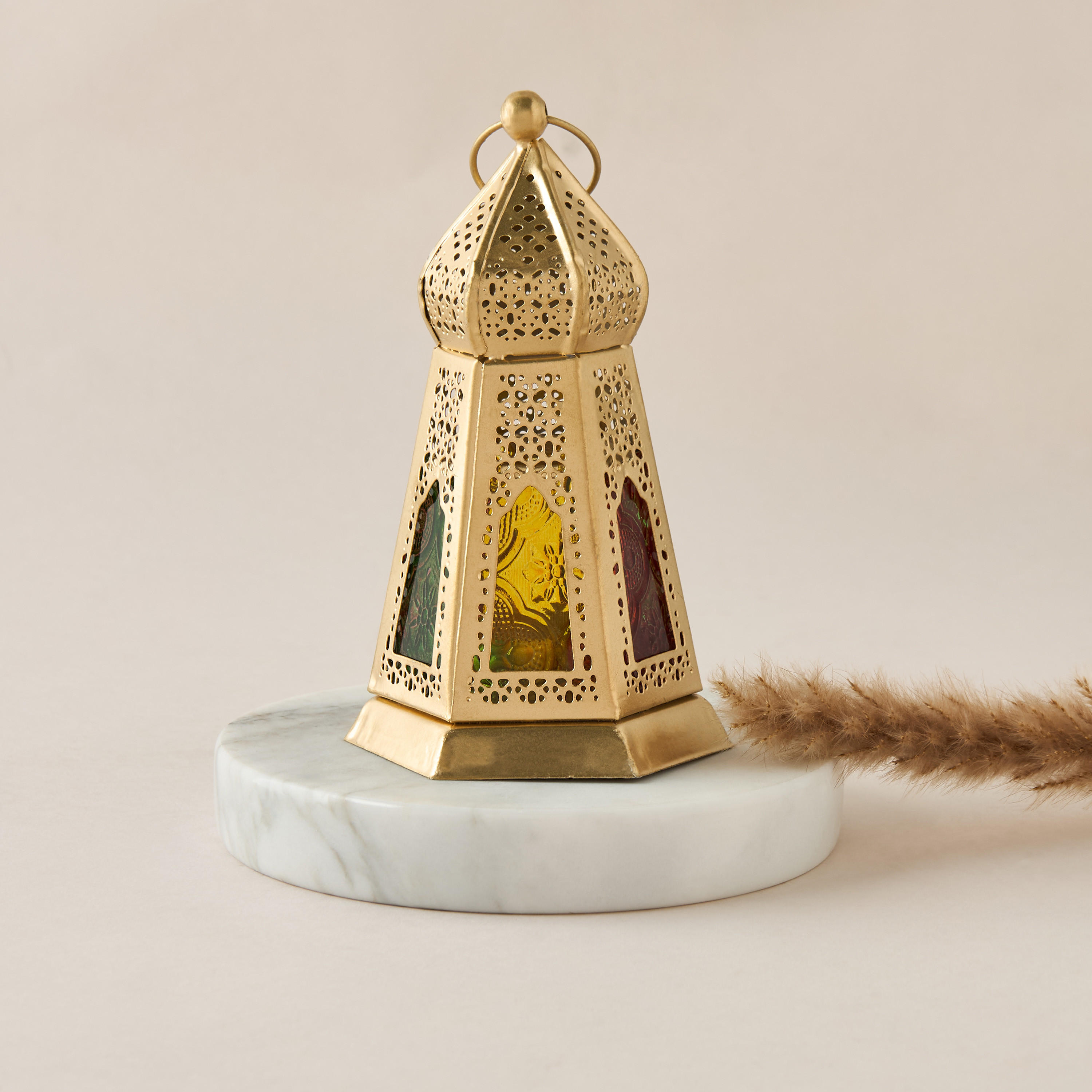 فانوس ديكور بتصاميم مفرغة-household-decor-candleholdersandlanterns-image-1