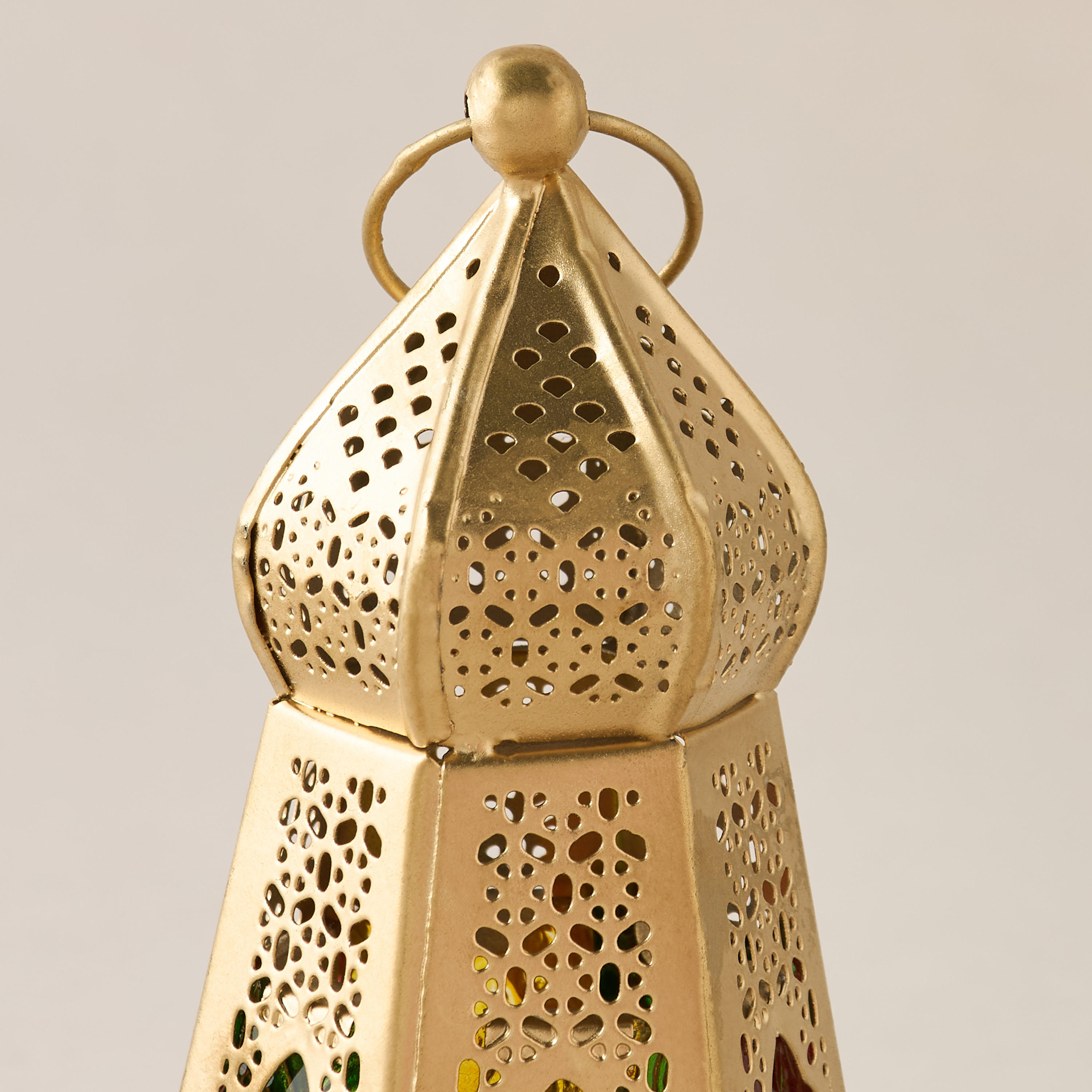 فانوس ديكور بتصاميم مفرغة-household-decor-candleholdersandlanterns-image-3