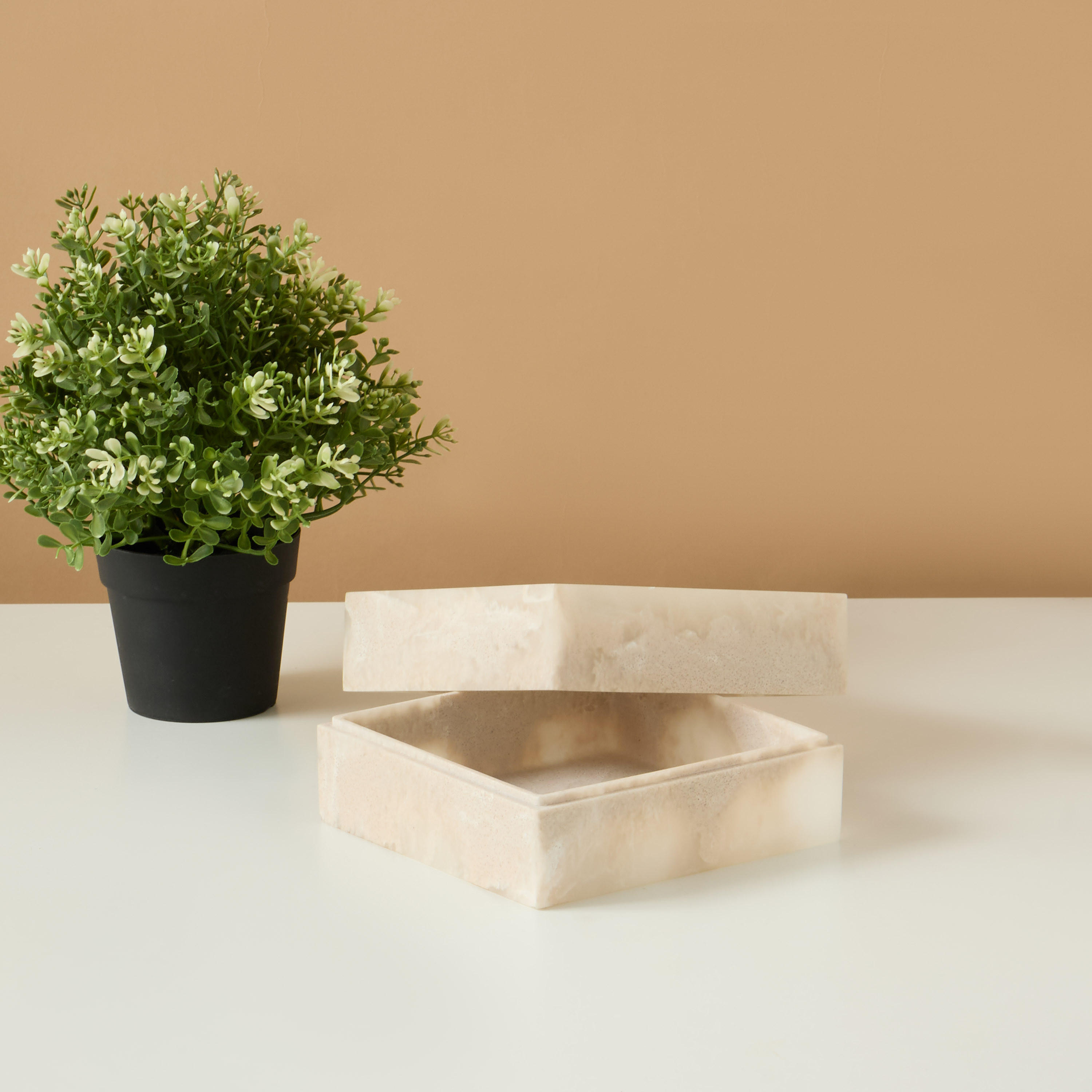 صندوق ديكور مربع من الراتنج-household-decor-decorativeobjectsandsculptures-image-1