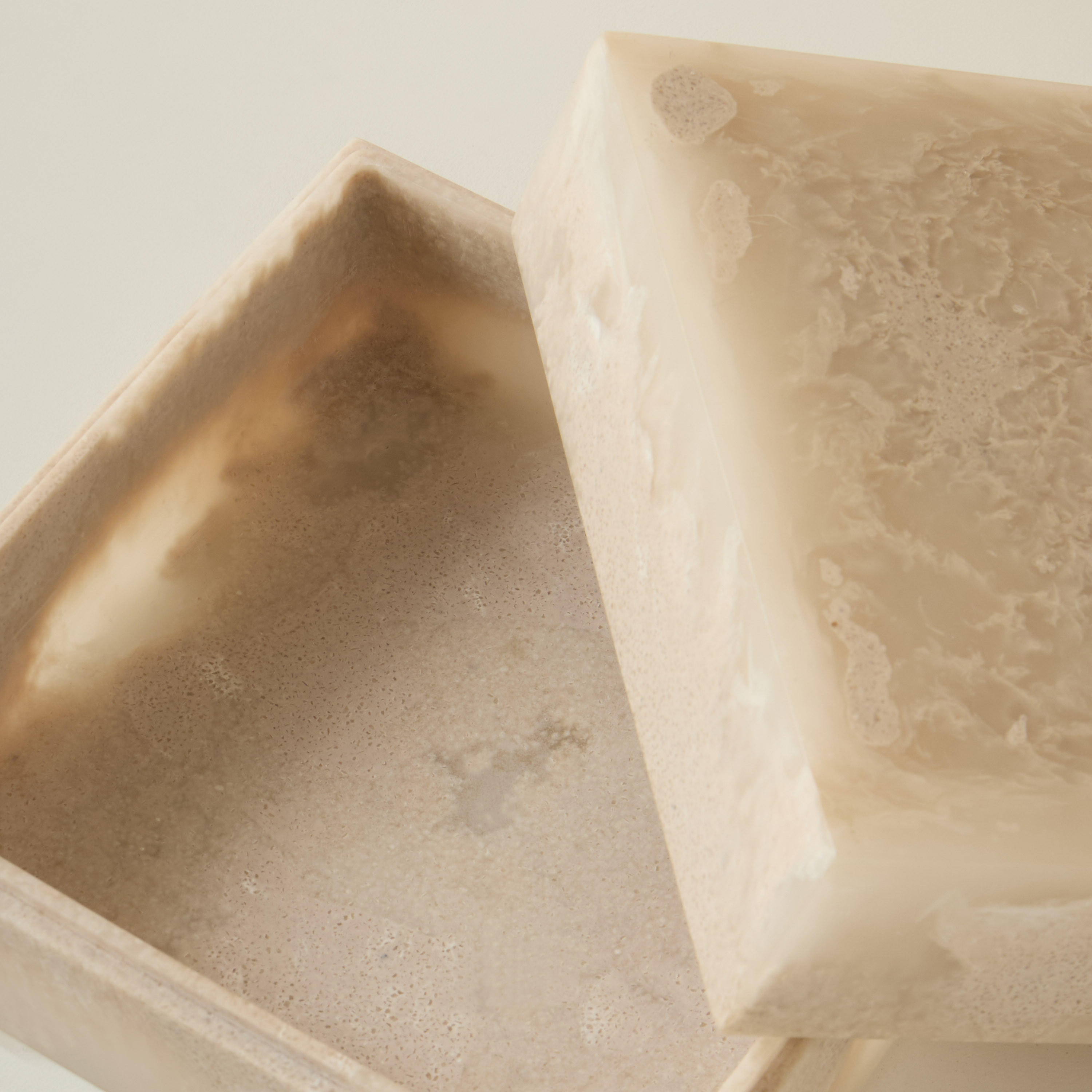 صندوق ديكور مربع من الراتنج-household-decor-decorativeobjectsandsculptures-image-7