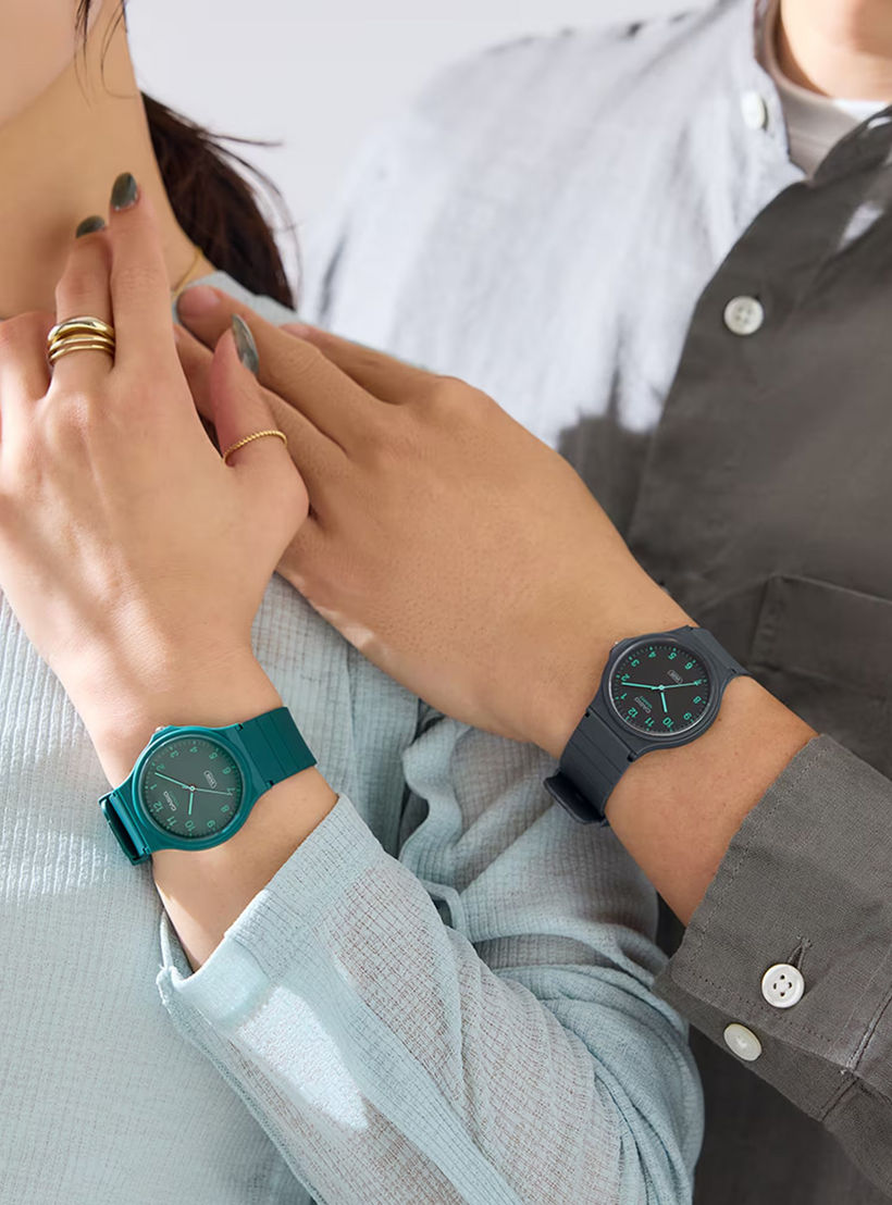 ساعة 35 ملم انالوج من الراتنج باللون الأخضر من كاسيو | MQ-24B-3BDF-men-watchesandjewellery-watches-image-3