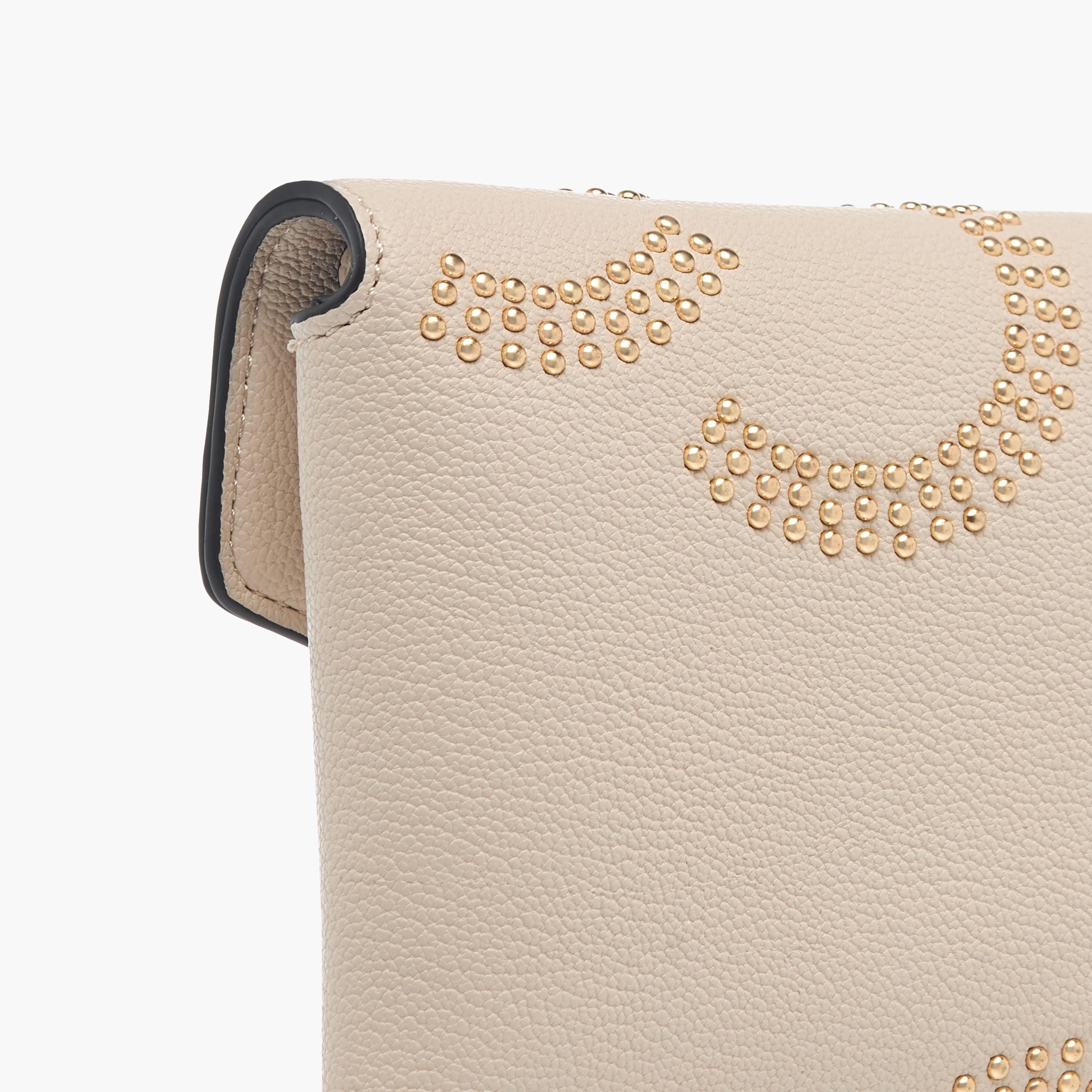 شنطة كلاتش بتفاصيل مرصّعة بحزام سلسلة قابل للفصل وطية إغلاق من سيليست-women-bagsandwallets-handbags-image-5