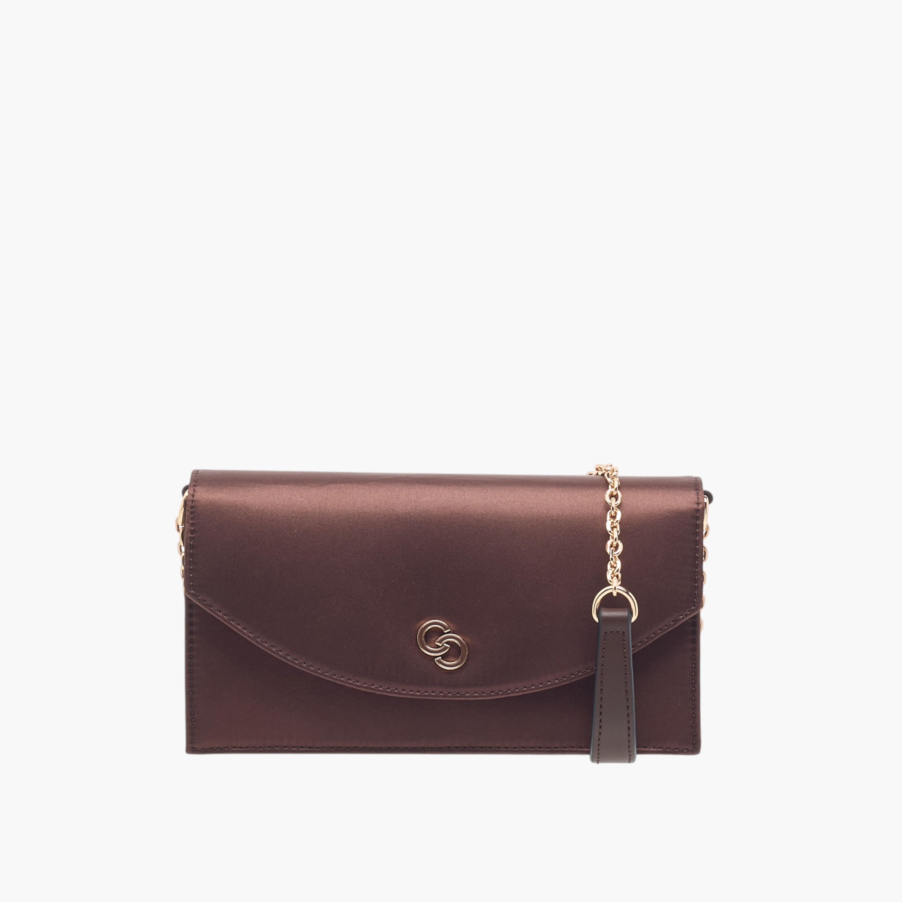 شنطة كتف بحزام سلسلة وتفاصيل شعار من سيليست-women-bagsandwallets-handbags-image-1
