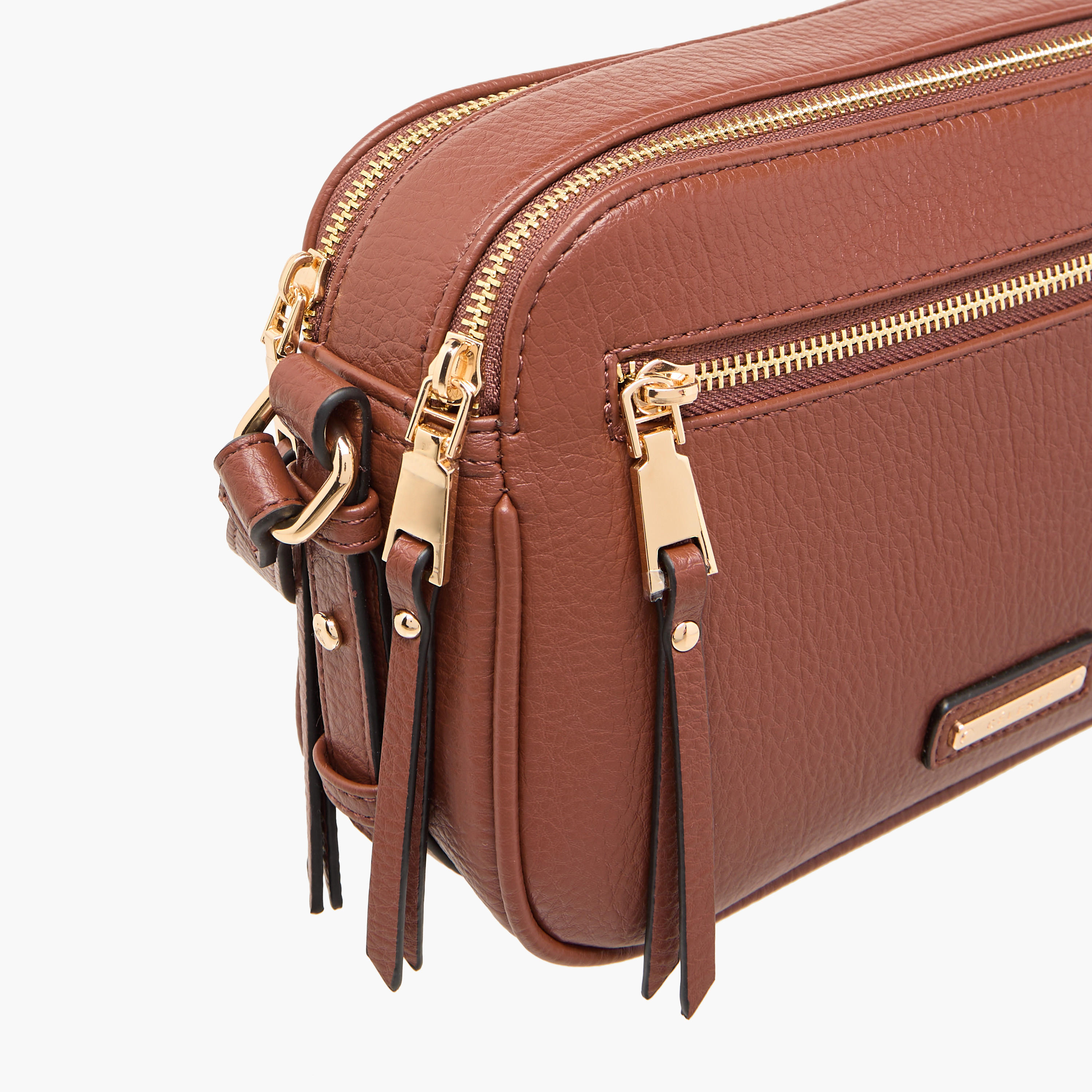 شنطة كروس بودي بارزة الملمس بسحاب إغلاق وحزام قابل للتعديل من سيليست-women-bagsandwallets-handbags-image-7