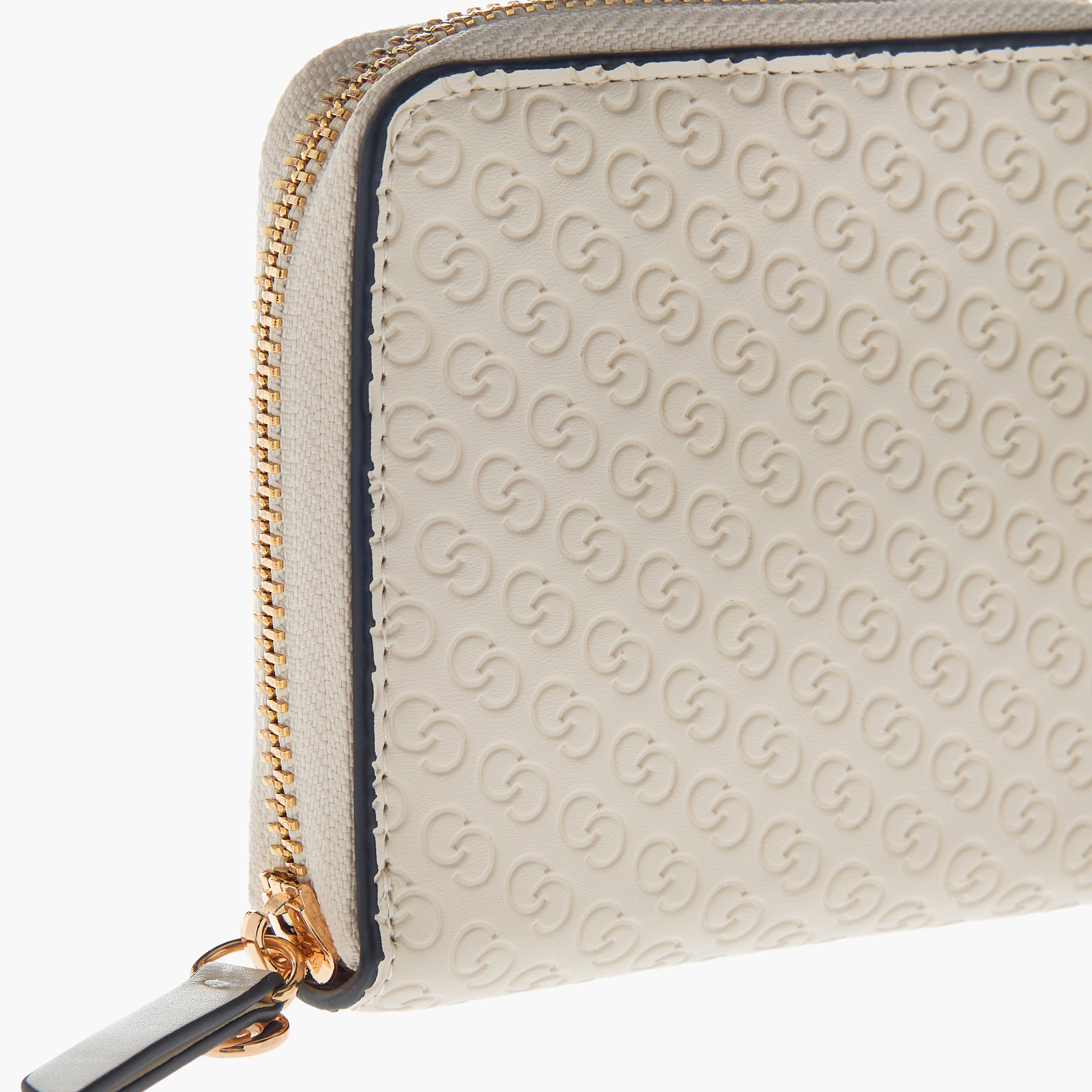 محفظة بسحاب إغلاق دائري ونقوش مونوجرام من سيليست-women-bagsandwallets-wallets-image-3