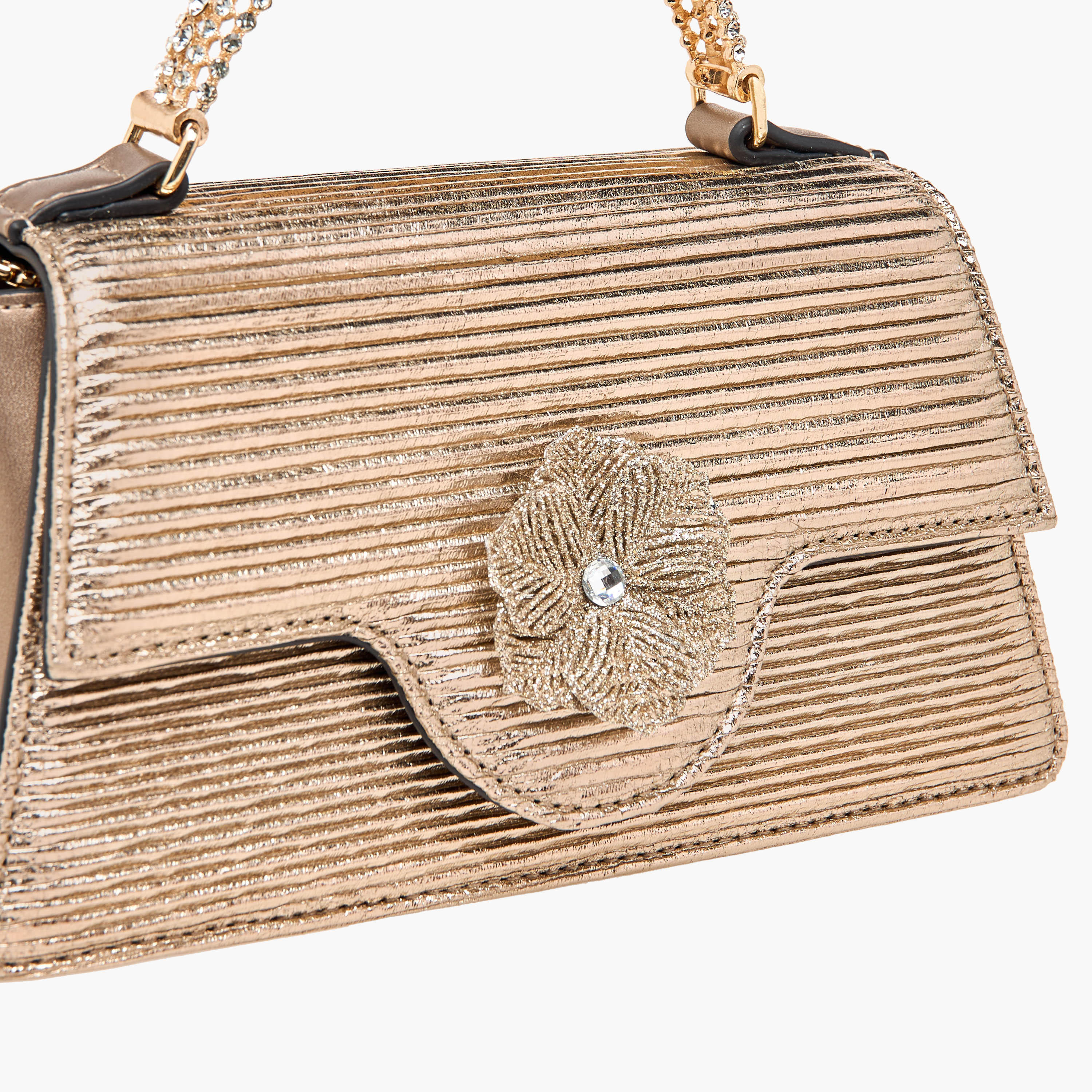 شنطة ساتشيل بمقبض علوي وحزام سلسلة مزين بزهرة من سيليست-women-bagsandwallets-handbags-image-4
