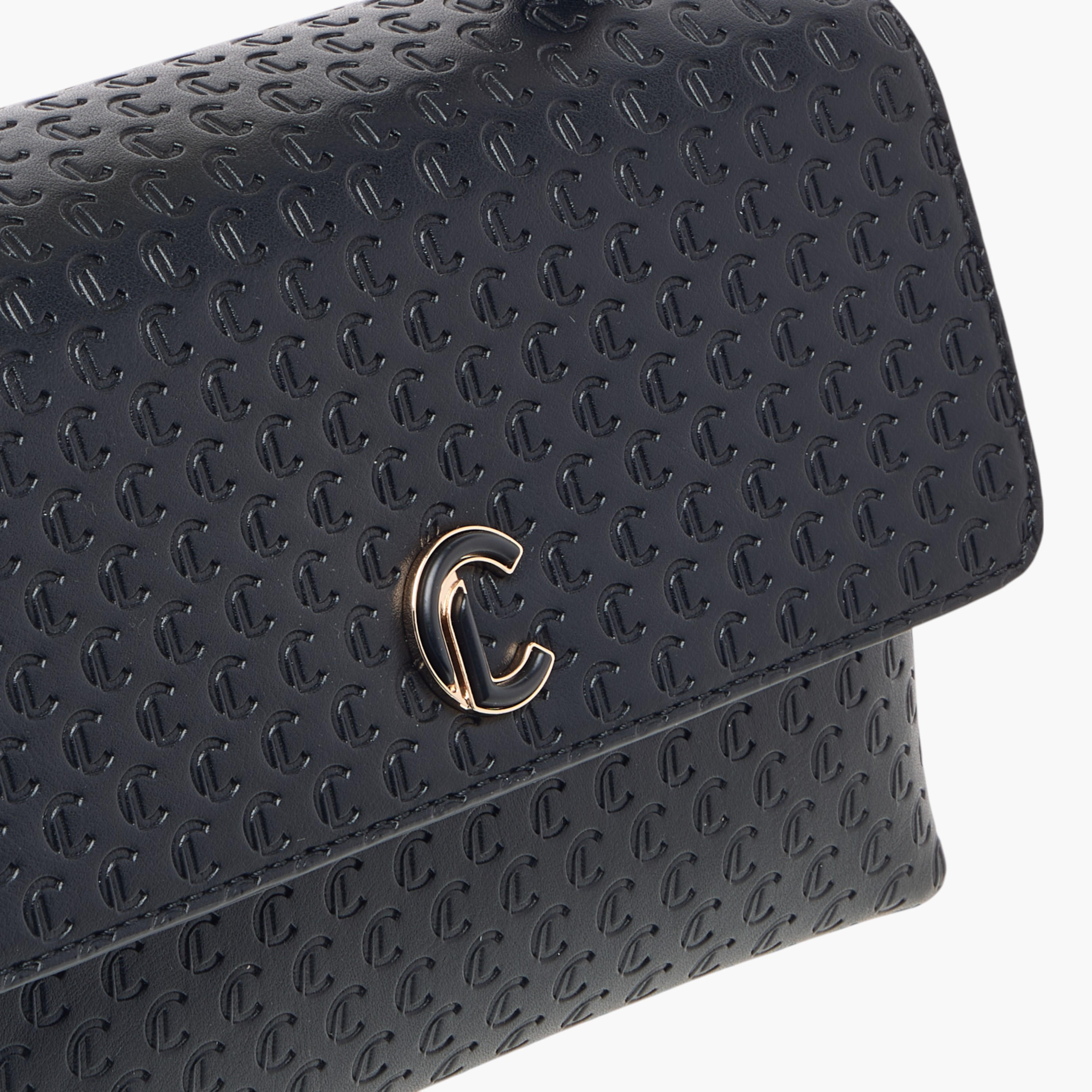 شنطة ساتشيل بنقوش مونوجرام وزر إغلاق من لي كونفورت-women-bagsandwallets-handbags-image-4