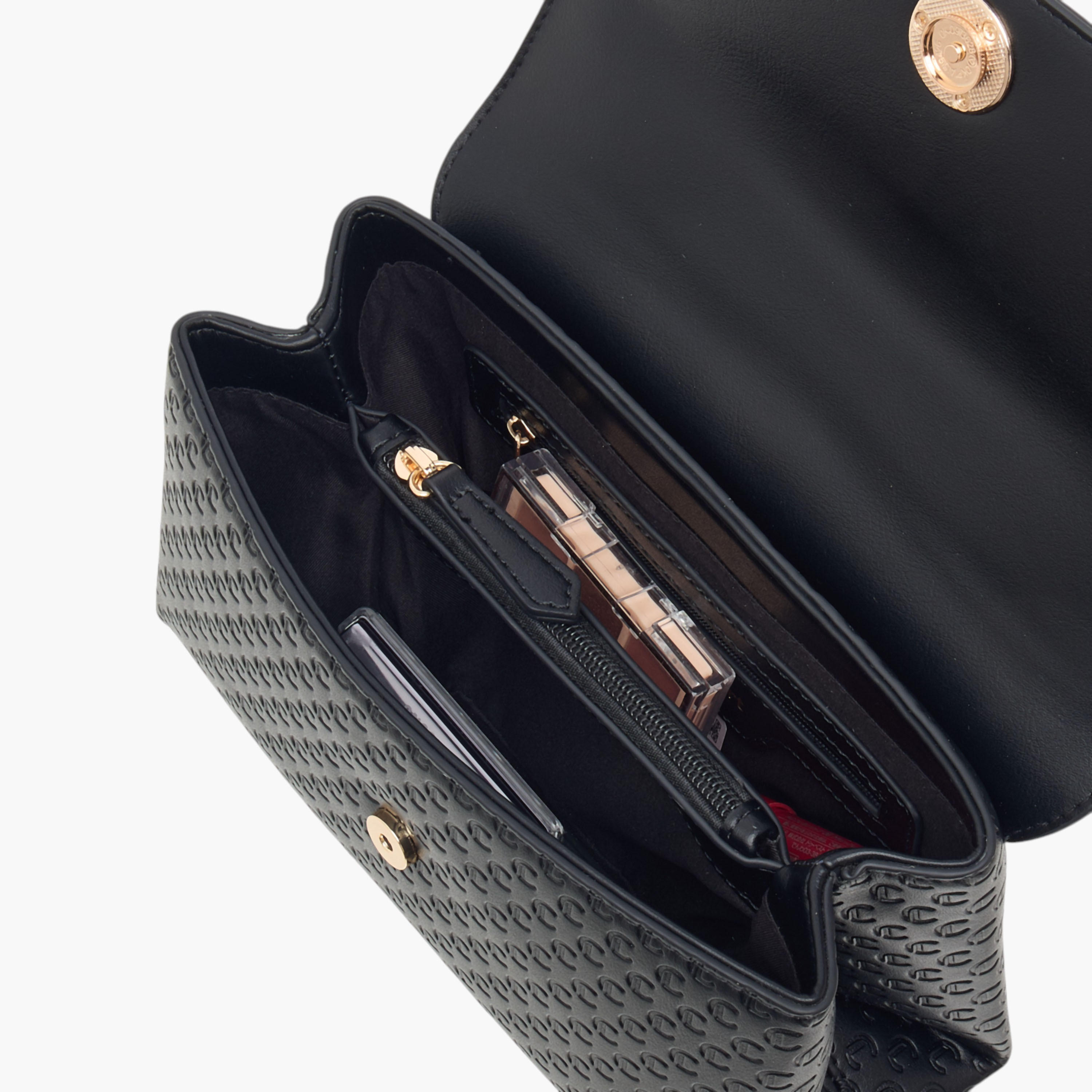 شنطة ساتشيل بنقوش مونوجرام وزر إغلاق من لي كونفورت-women-bagsandwallets-handbags-image-6