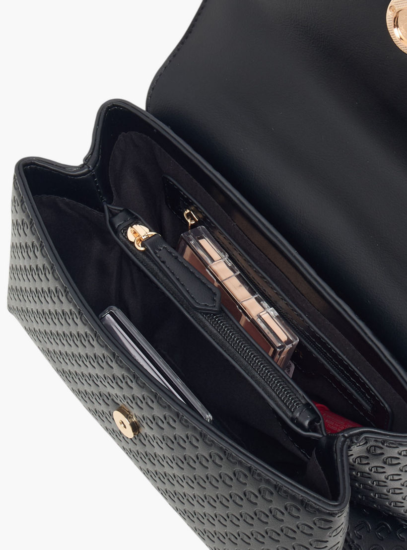 شنطة ساتشيل بنقوش مونوجرام وزر إغلاق من لي كونفورت-women-bagsandwallets-handbags-image-6