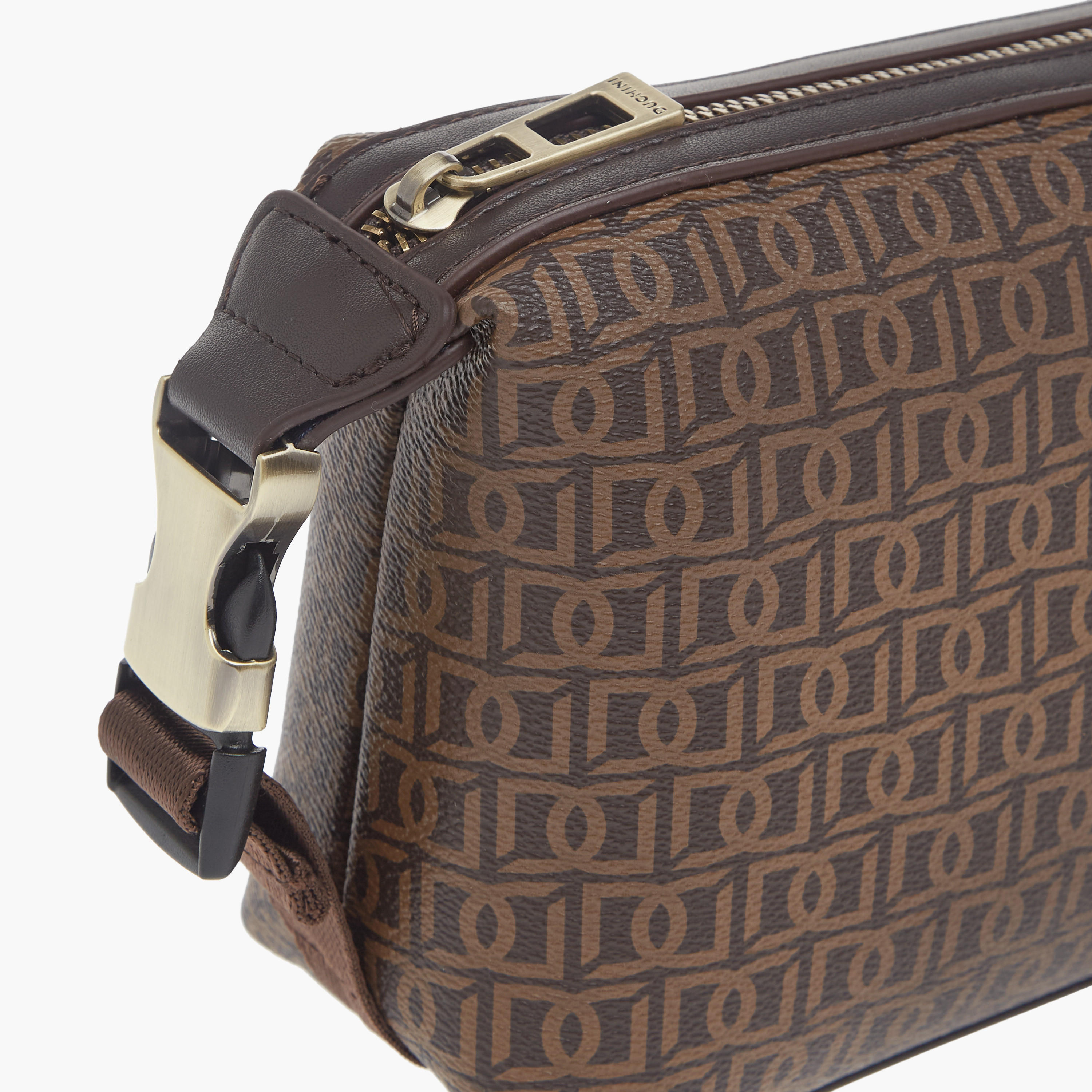 شنطة صغيرة بسحاب إغلاق وتفاصيل إبزيم بطبعات مونوغرام من دوتشيني-men-beltsandwallets-wallets-image-3