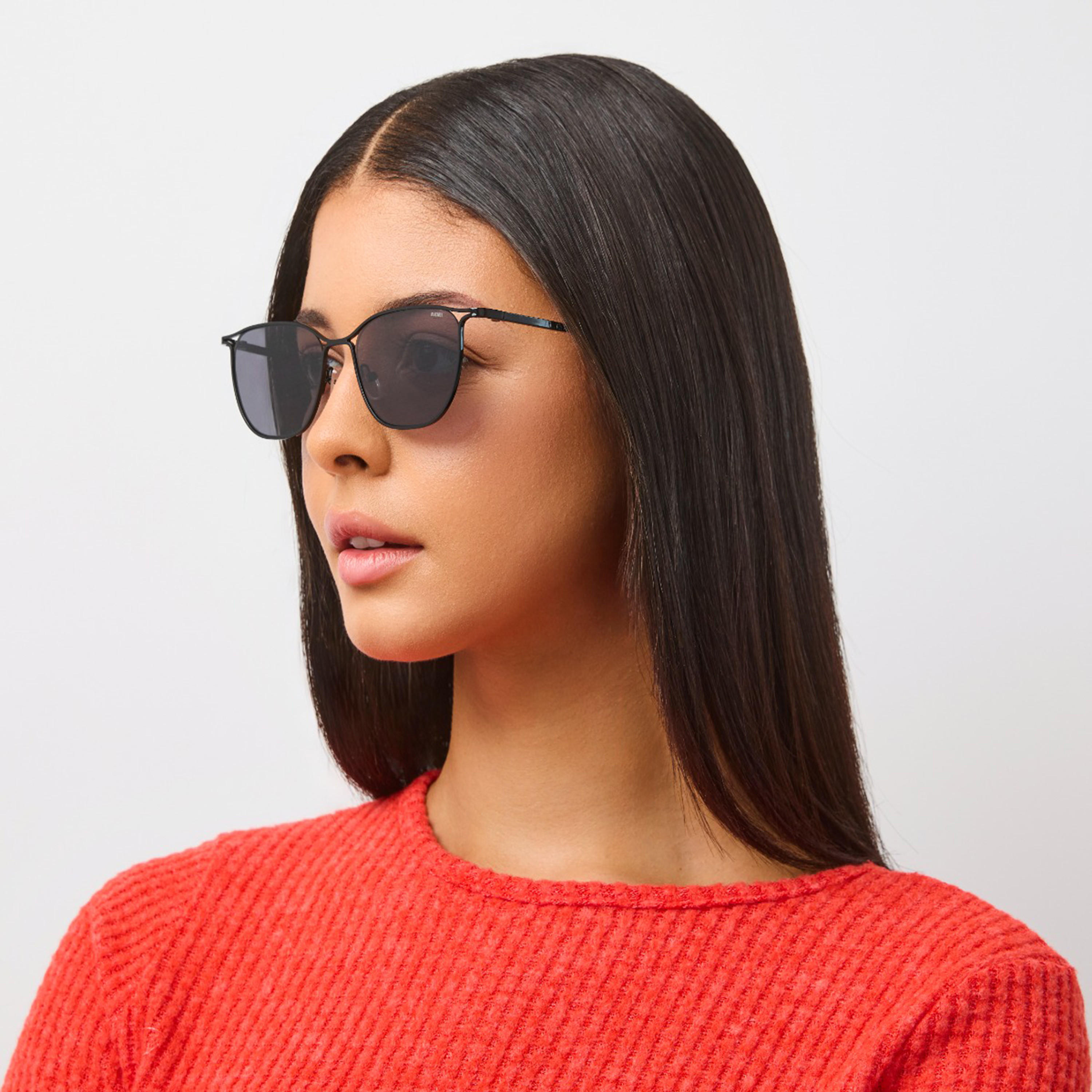 بلاك آوت-  نظارة شمسية مربعة رمادية   52 مم BLA-000306-0107-women-sunglasses-image-4