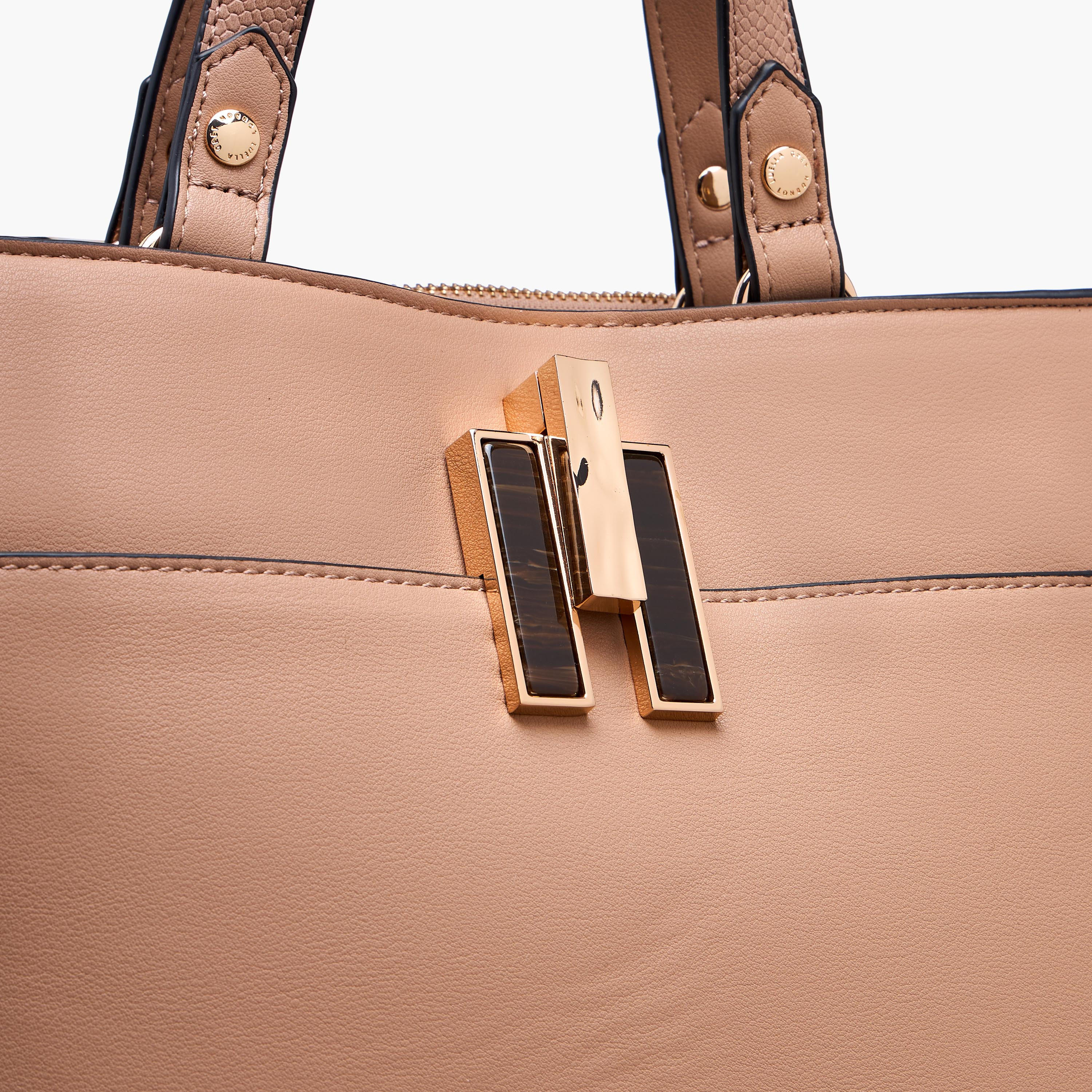 شنطة توتي بارزة الملمس بحزام قابل للفصل وزر إغلاق من لويلا جراي-women-bagsandwallets-handbags-image-5