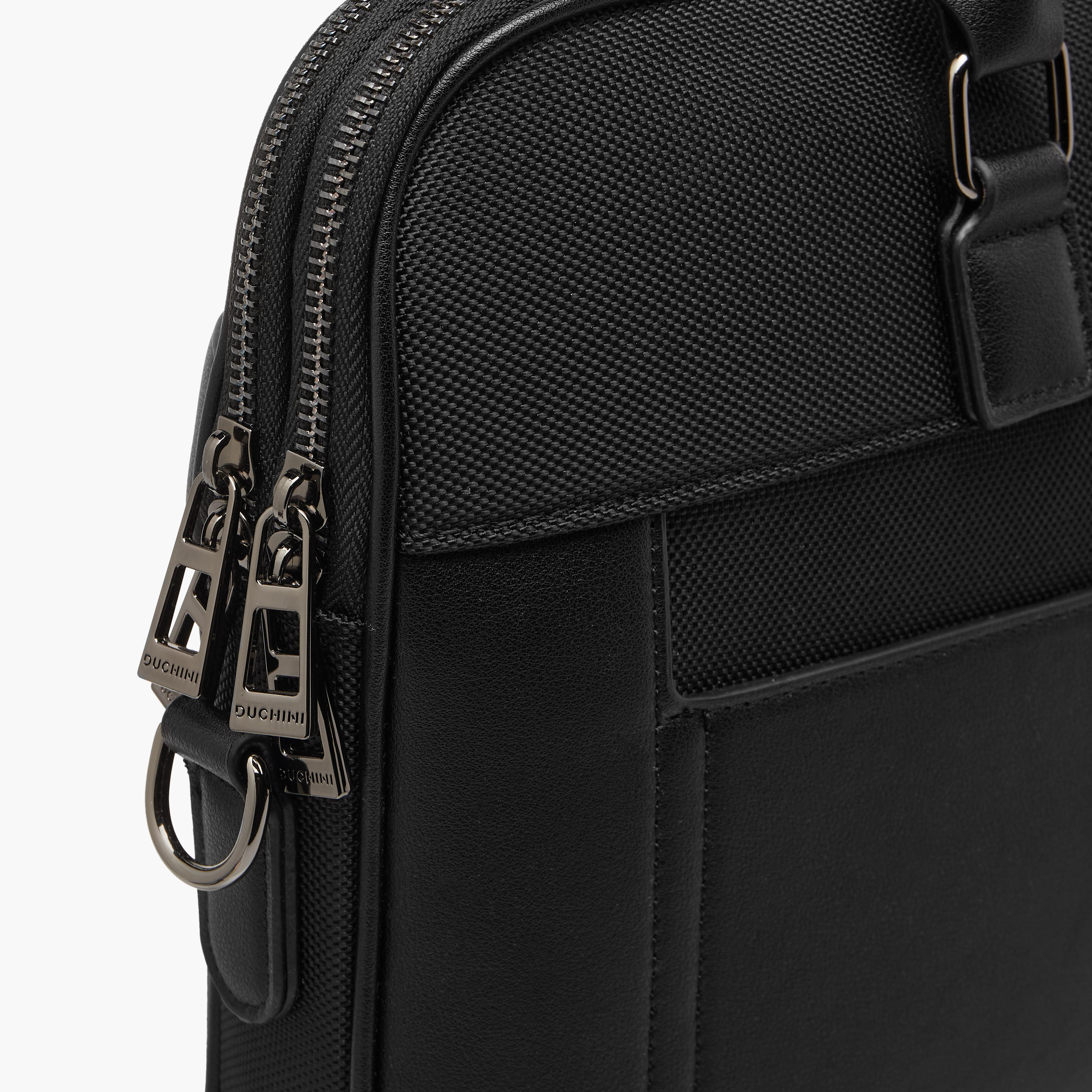 شنطة لابتوب بارزة الملمس بمقابض علوية وسحاب إغلاق من دوتشيني-men-bags-image-5