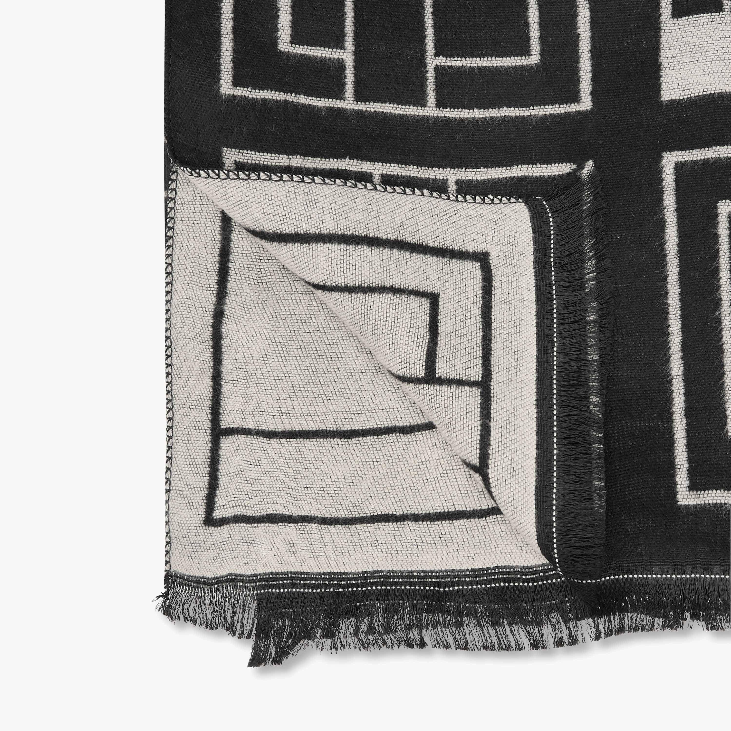 وشاح شتوي بطبعات هندسية متعددة الألوان من زورا-women-clothingaccessories-scarves-image-3