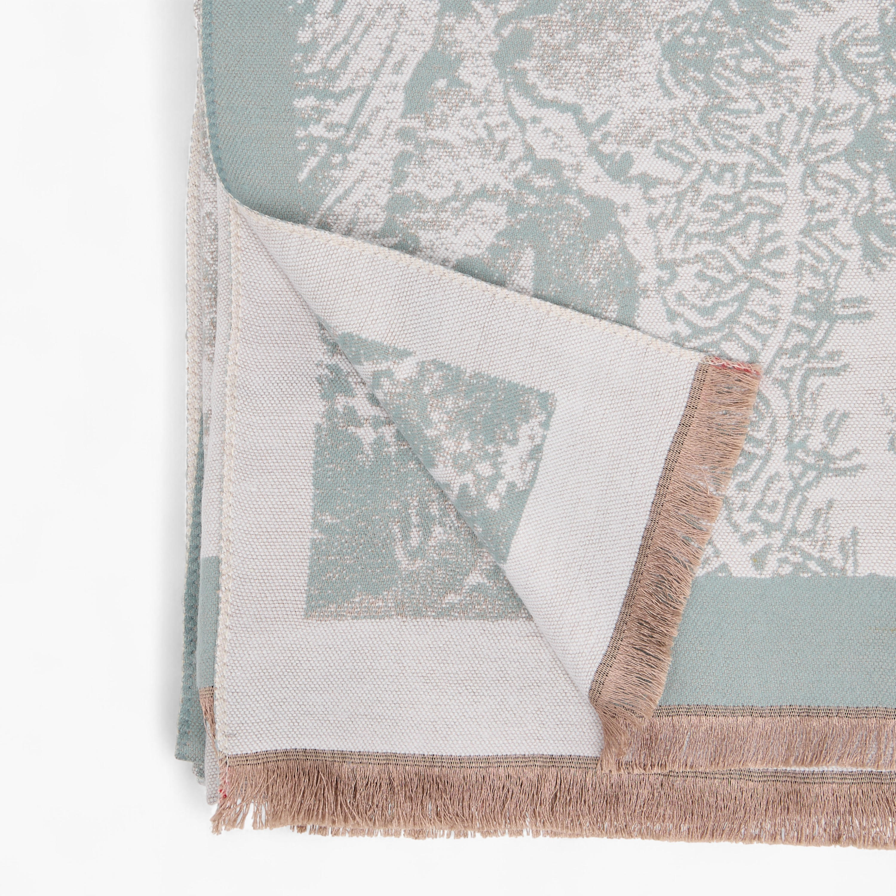 وشاح شتوي متعدد الألوان بطبعات من زورا-women-clothingaccessories-scarves-image-3