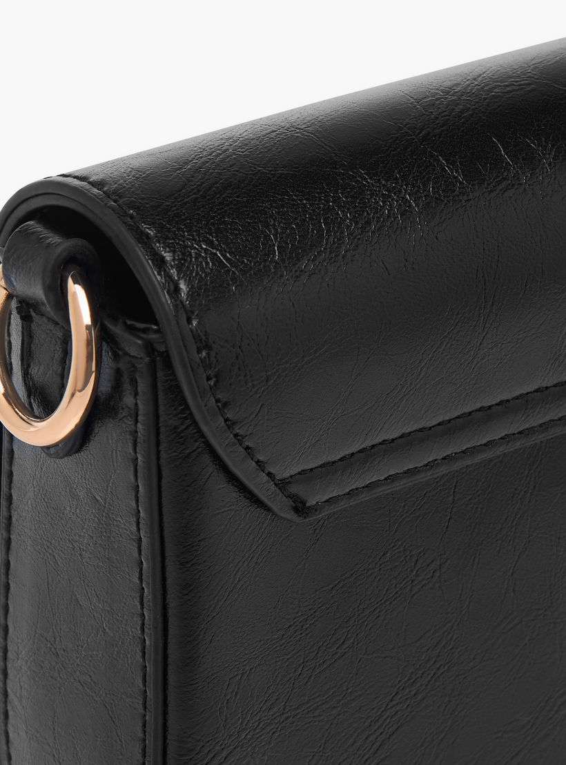 شنطة كروس بودي بحزام سلسلة وطية إغلاق وتفاصيل شعار من بابريكا-women-bagsandwallets-handbags-image-5