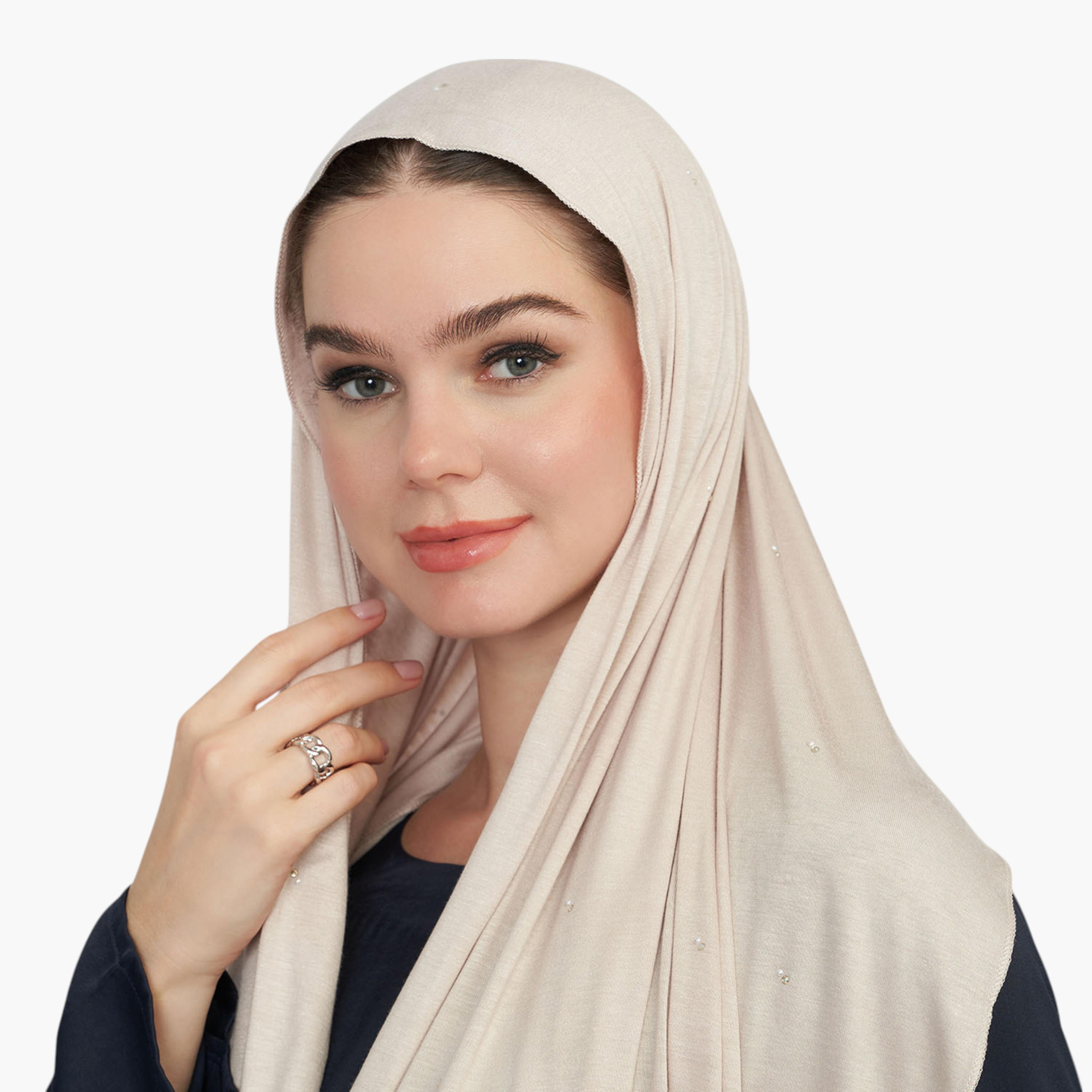 حجاب مزيّن بشعار-women-arabicclothing-headscarf-hijab-image-1