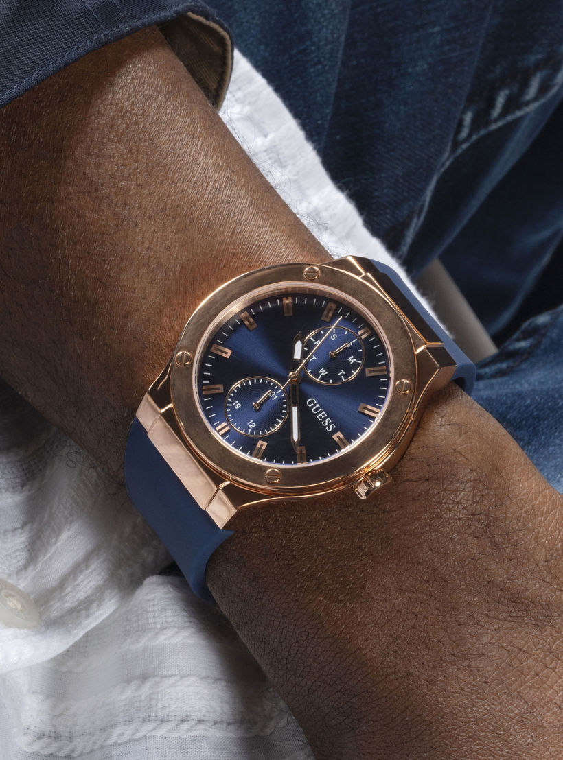 غيس- ساعة رجالية 45 مم كرونوغراف سوار سيليكون باللون الأزرق | GW0491G4-men-watchesandjewellery-watches-image-7