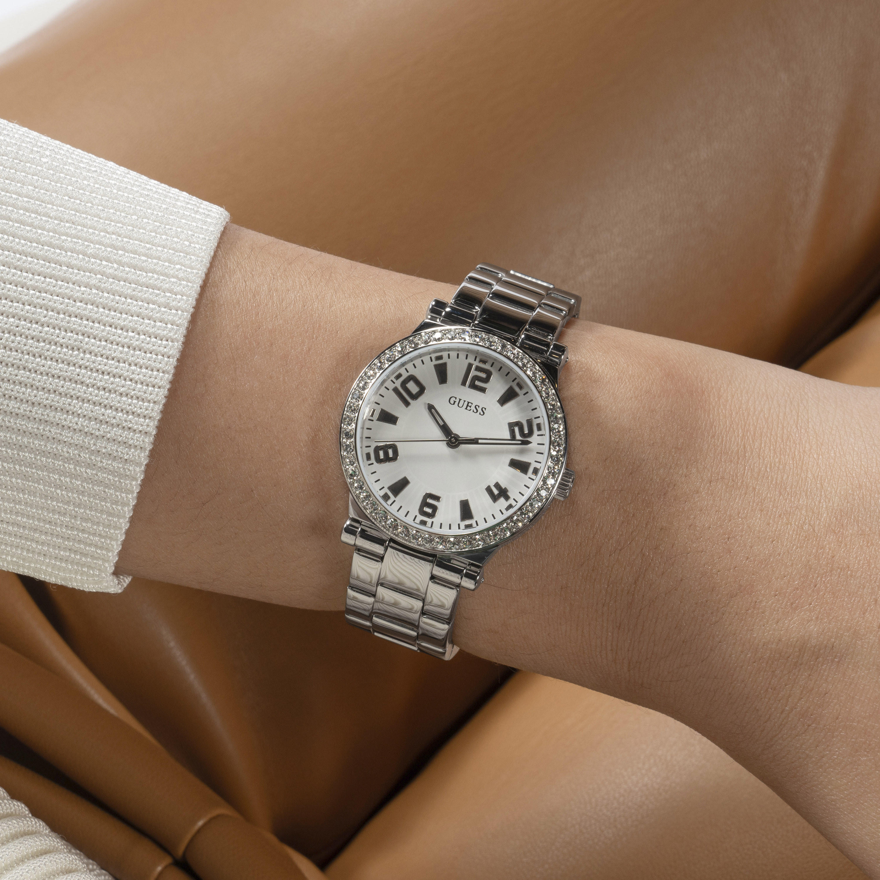 Guess Women's 32 MM Silver Analog Metal Strap Watch | GW0686L1-women-watchesandjewellery-watches-image-7