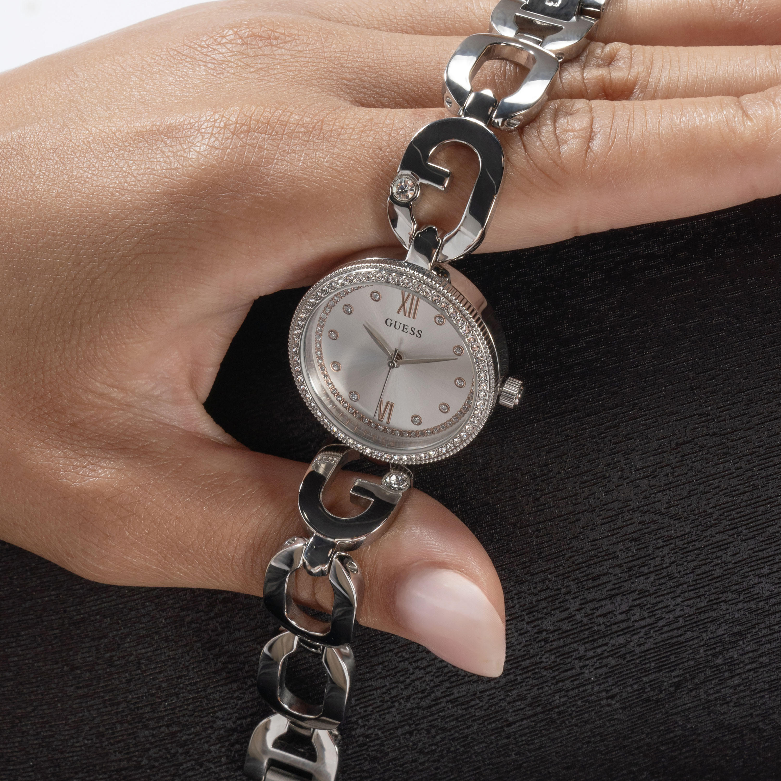 Guess Women's 30 MM Silver Analog Metal Strap Watch | GW0693L1-women-watchesandjewellery-watches-image-5