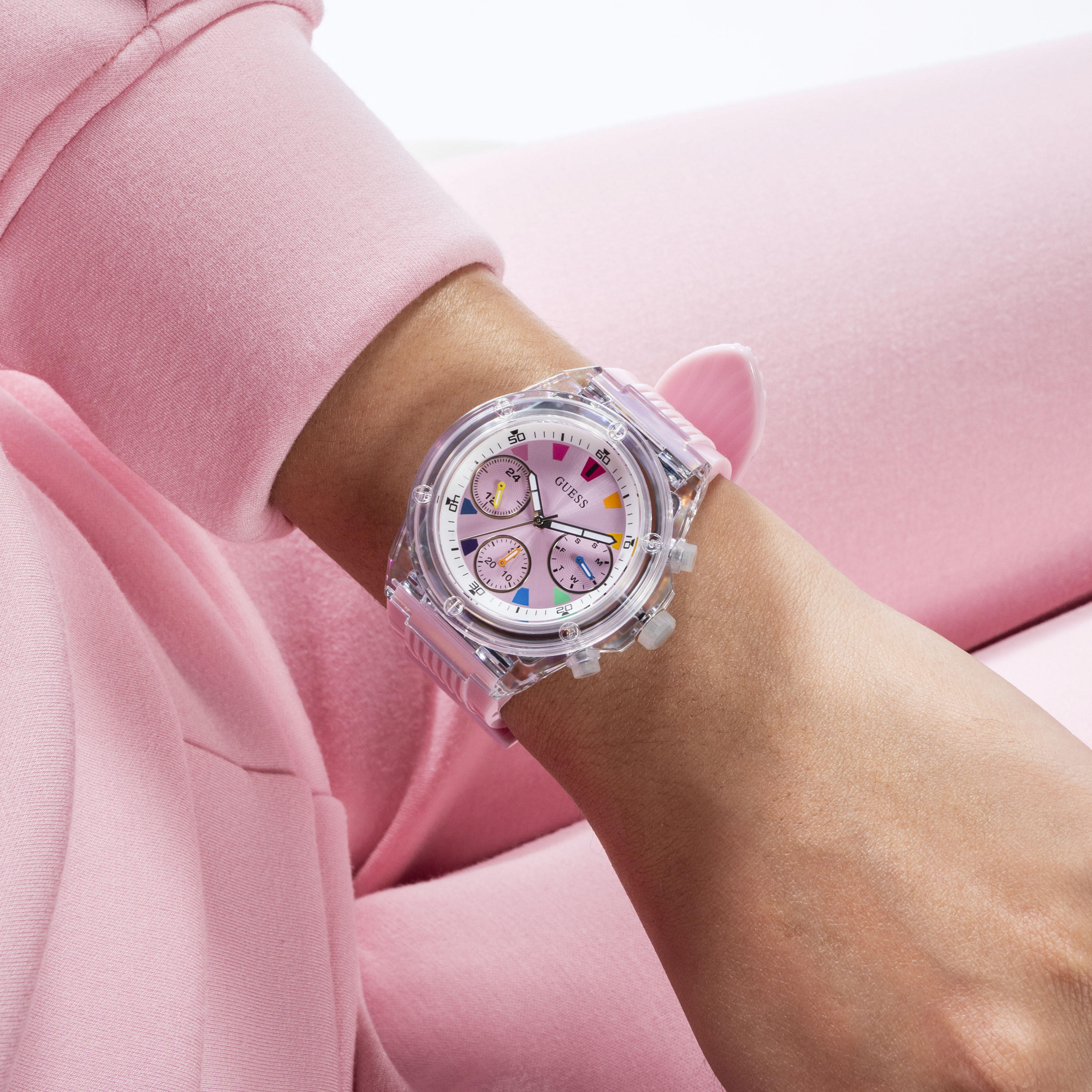 غيس- ساعة النسائية سوار سيليكون 39 مم باللون الوردي | GW0438L7-women-watchesandjewellery-watches-image-7