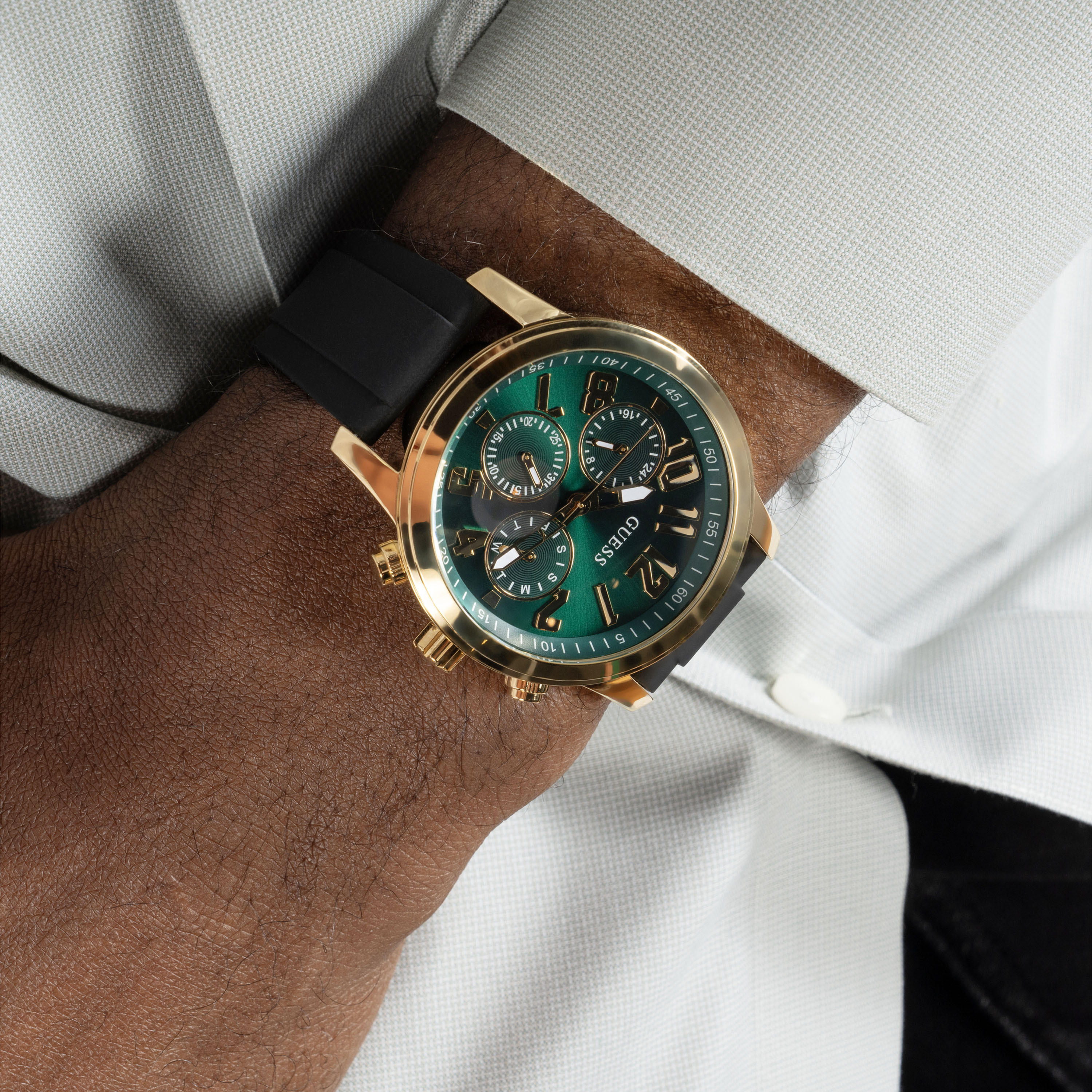 غيس- ساعة رجالية كرونوغراف سوداء 44 مم سوار سيليكون | GW0708G2-men-watchesandjewellery-watches-image-7