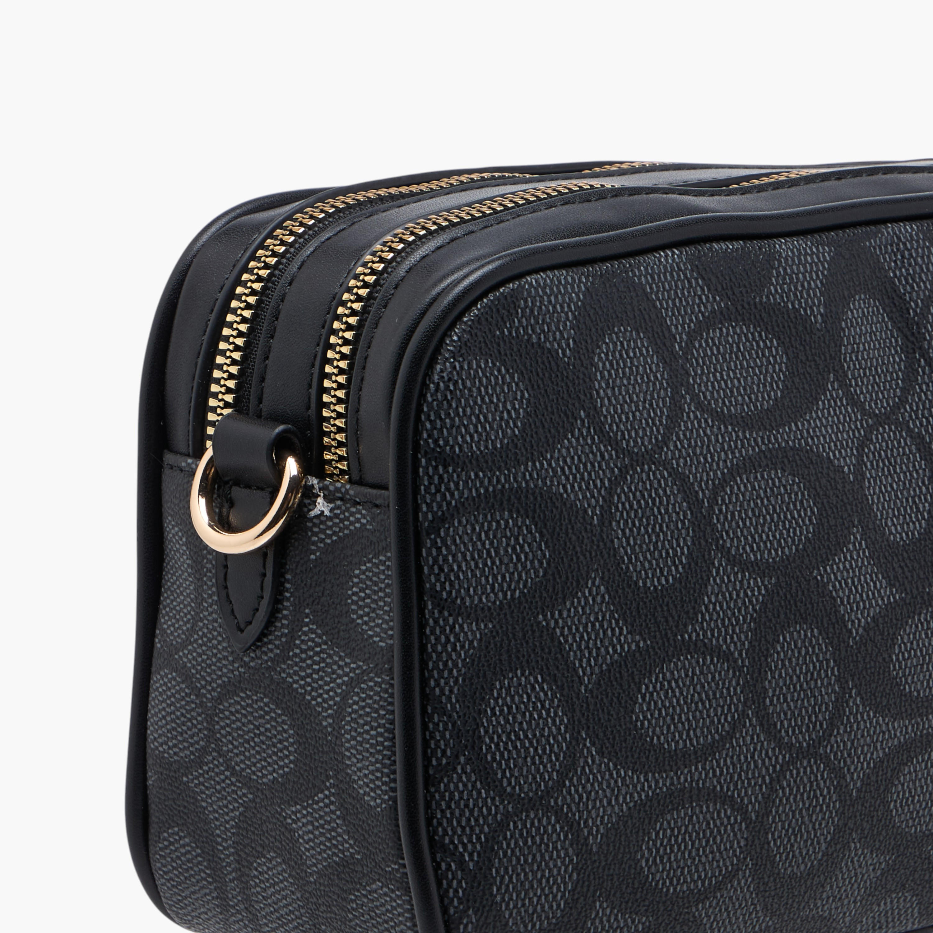 شنطة كروس بودي بارزة الملمس بسحاب إغلاق وحزام قابل للفصل من ساشا-women-bagsandwallets-handbags-image-6