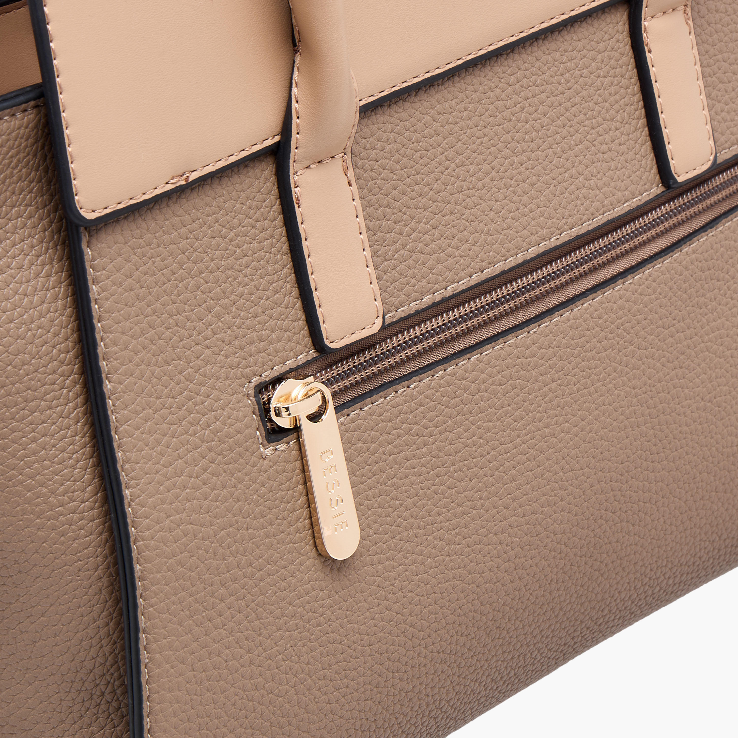 شنطة توتي بارزة الملمس بسحاب إغلاق ومقبض قابل للفصل من بيسي لندن-women-bagsandwallets-handbags-image-6