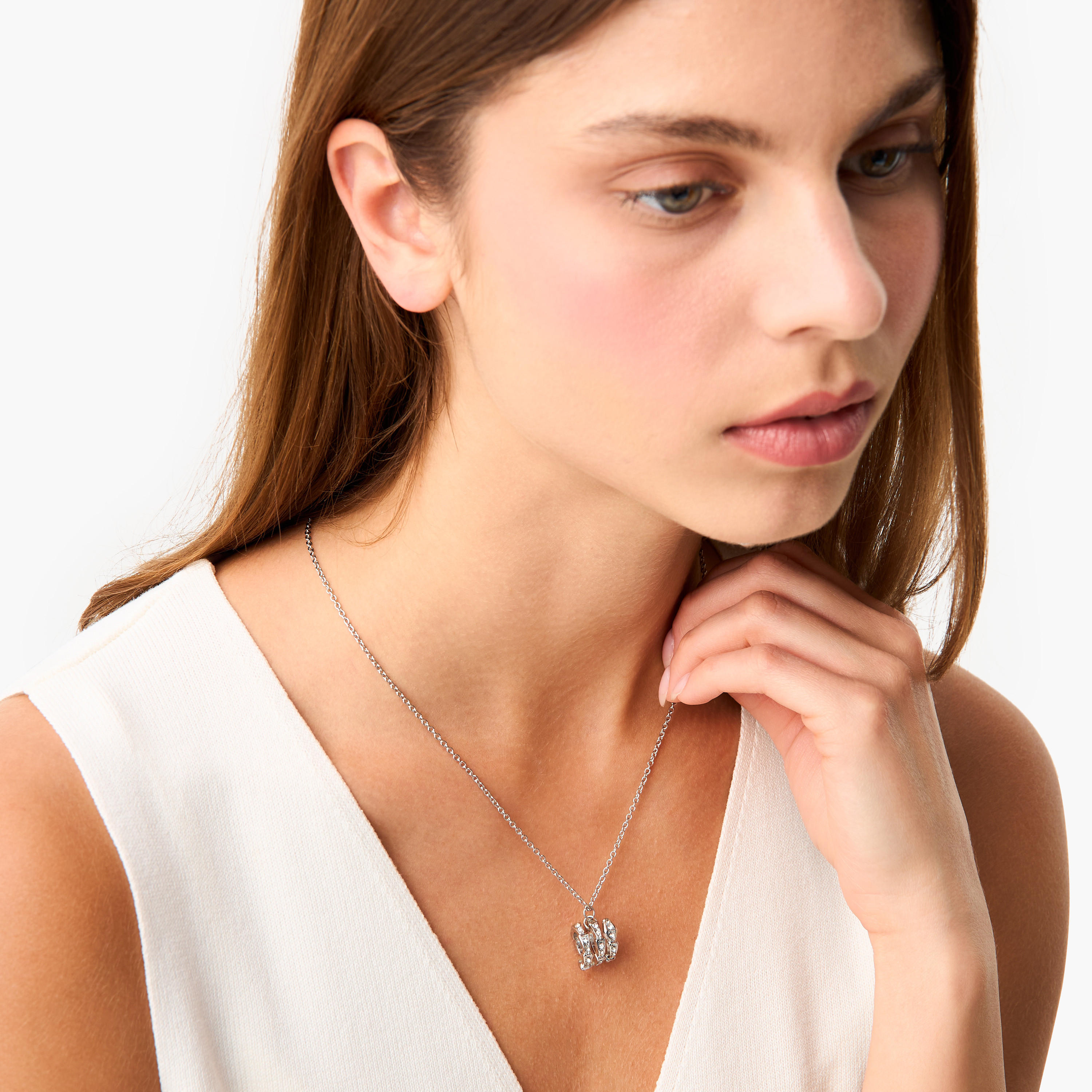 Embellished Pendant Necklace with Lobster Clasp Closure-women-watchesandjewellery-jewellery-necklacesandpendants-image-2