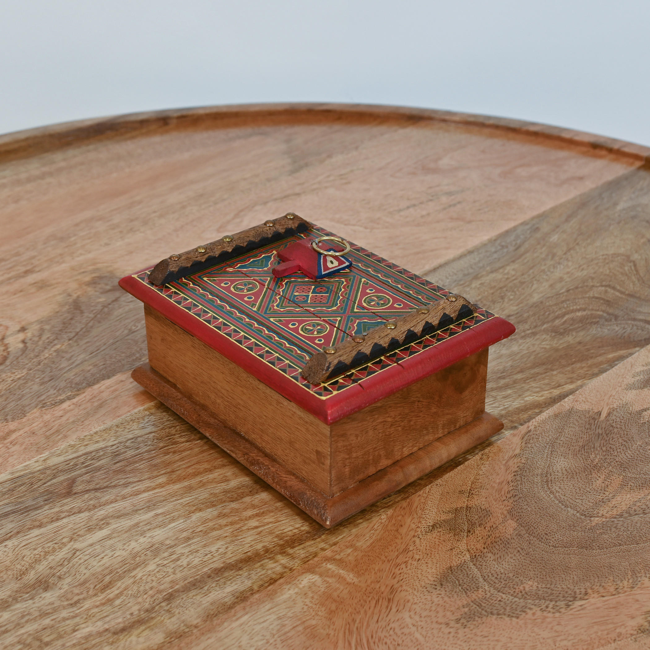 صندوق ديكور خشب مرسوم يدويًا من هوم كارفينج - 18x13x7 سم-household-decor-boxesandtrays-image-2