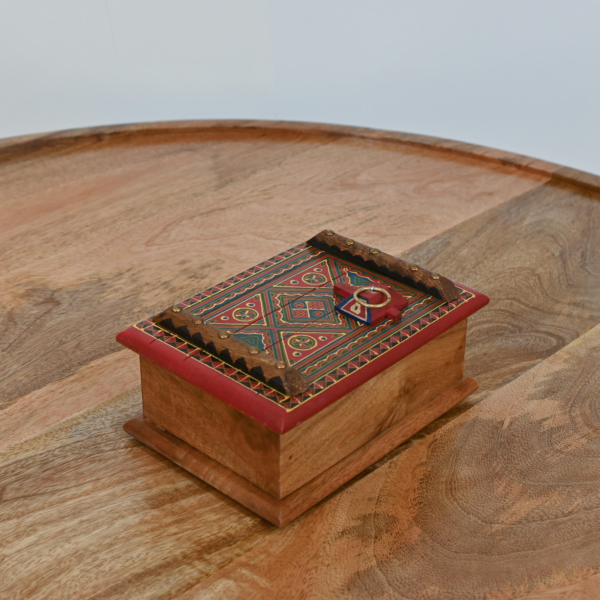 صندوق ديكور خشب مرسوم يدويًا من هوم كارفينج - 18x13x7 سم-household-decor-boxesandtrays-image-5
