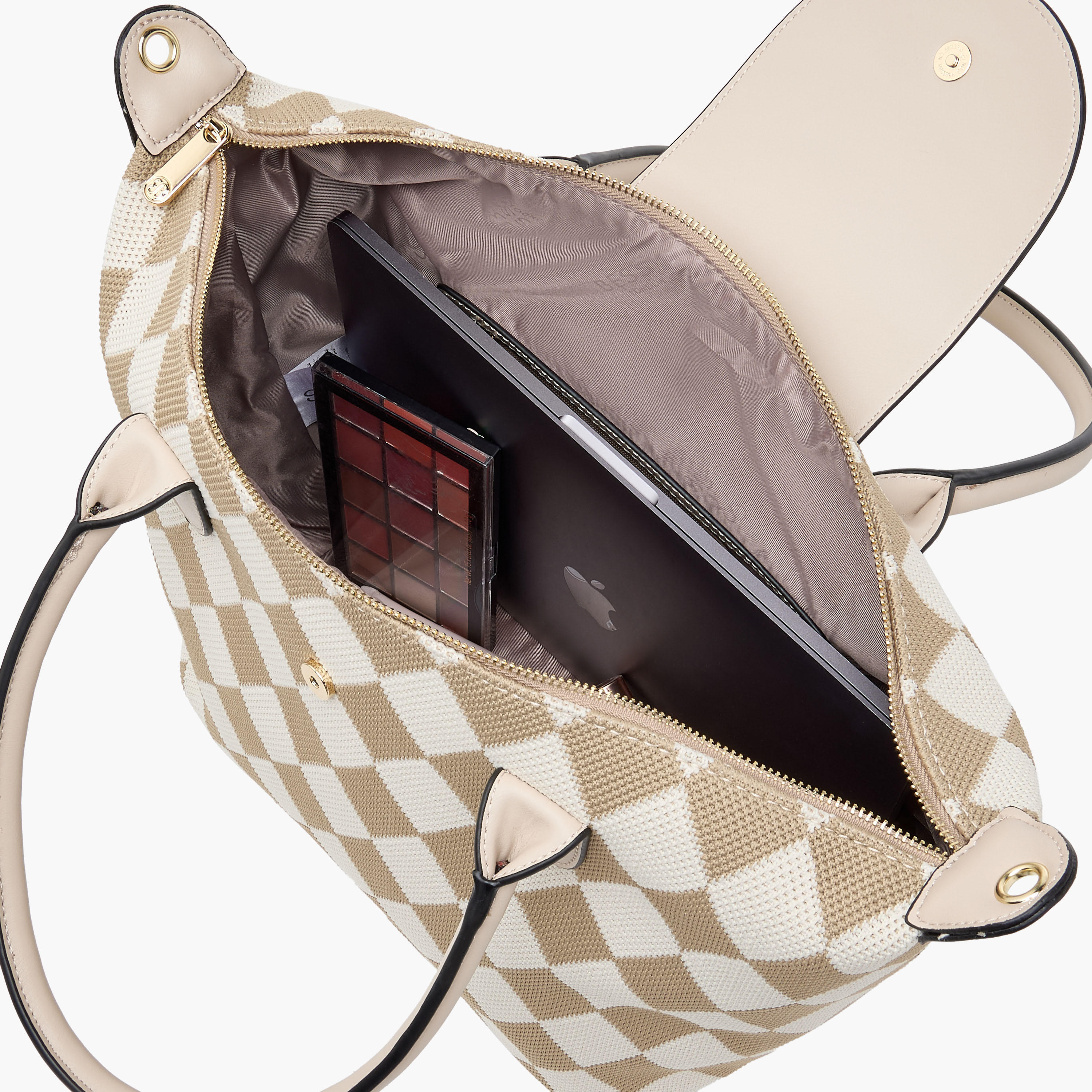 شنطة توتي مربعات بمقابض مزدوجة وطية إغلاق من بيسي لندن-women-bagsandwallets-handbags-image-9
