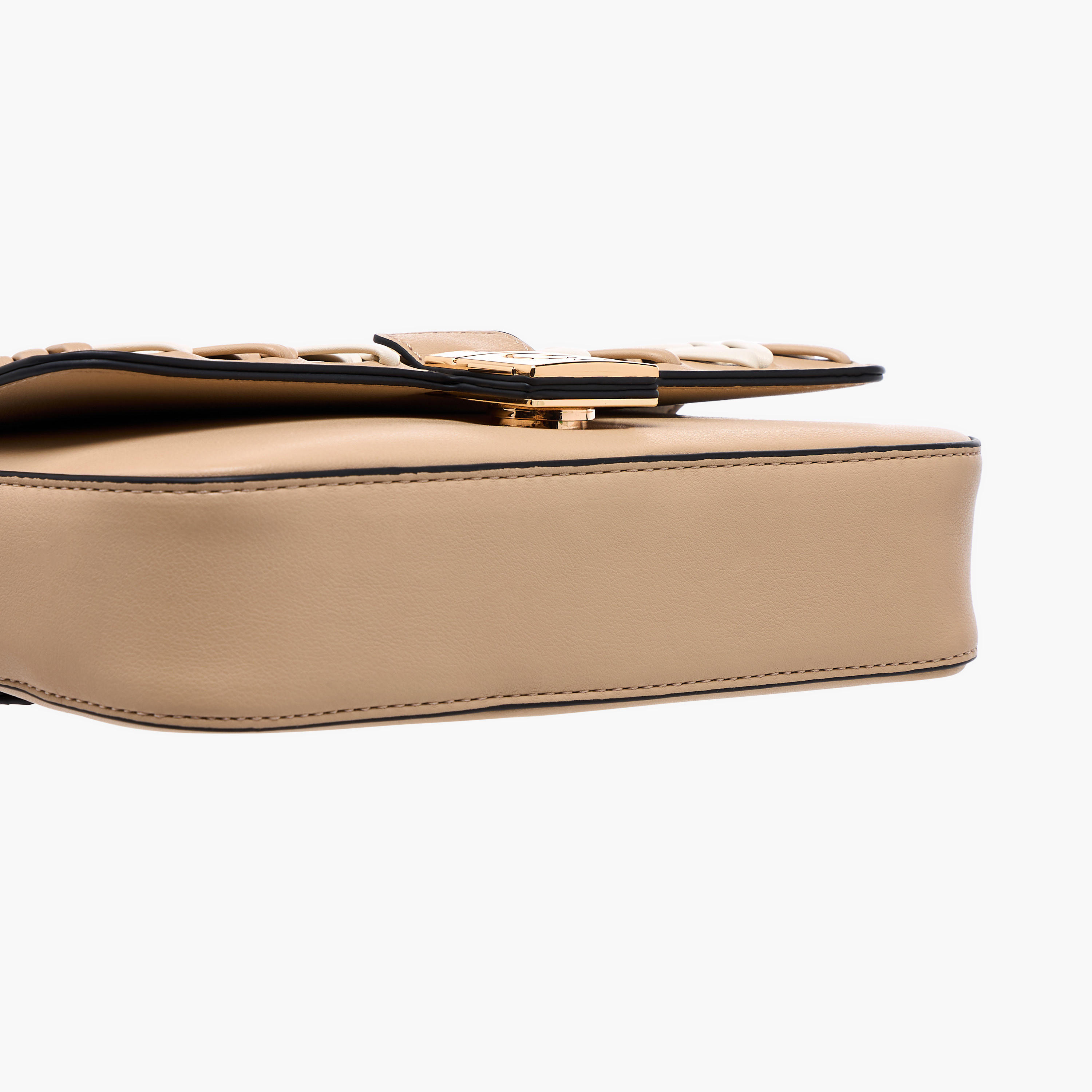 شنطة كروس بودي بارزة الملمس بحزام سلسلة وطية إغلاق من سيليست-women-bagsandwallets-handbags-image-7