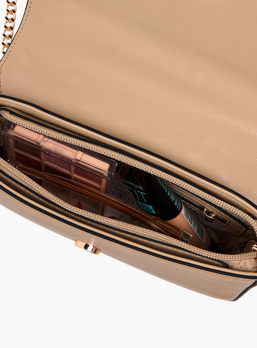 شنطة كروس بودي بارزة الملمس بحزام سلسلة وطية إغلاق من سيليست-women-bagsandwallets-handbags-image-9