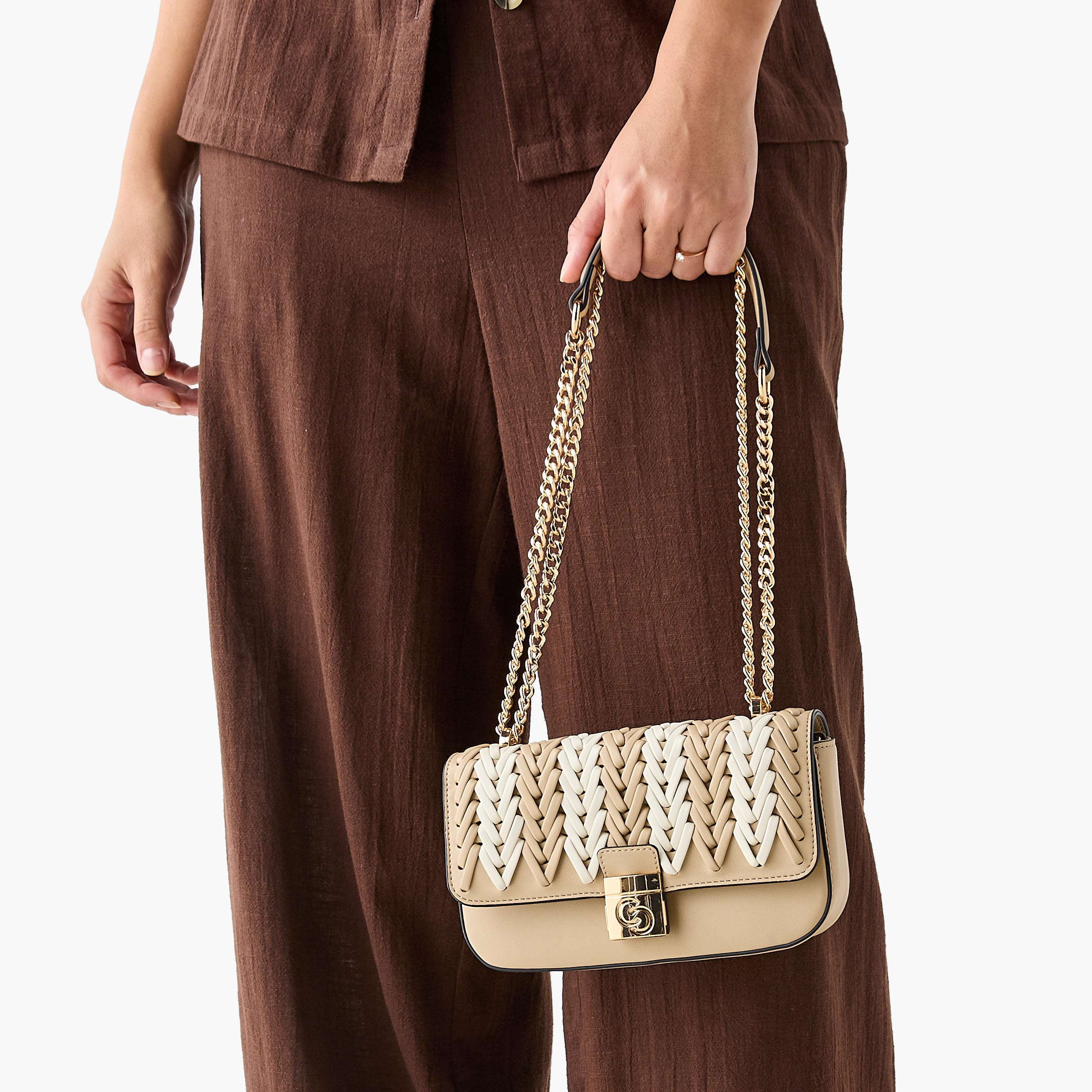شنطة كروس بودي بارزة الملمس بحزام سلسلة وطية إغلاق من سيليست-women-bagsandwallets-handbags-image-2