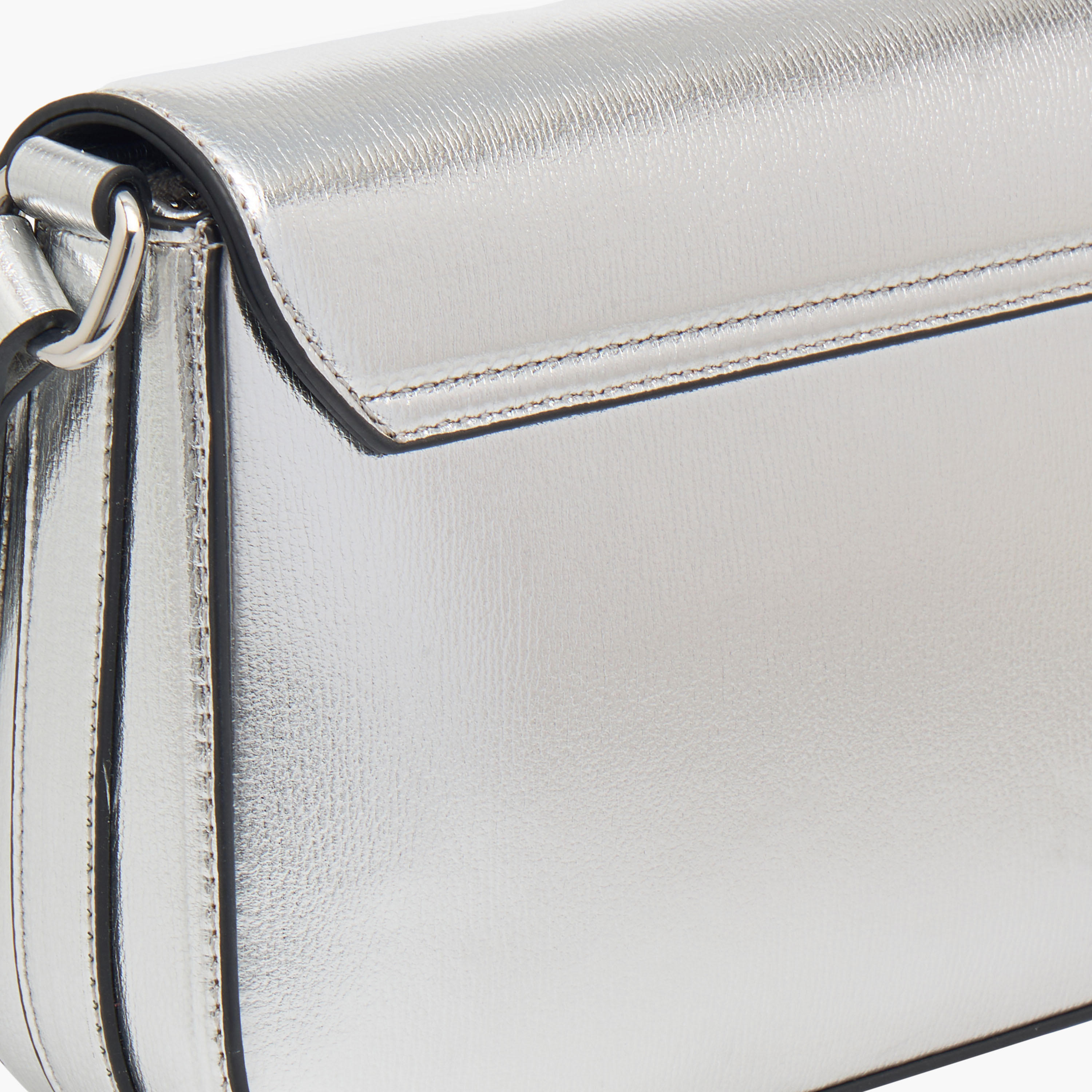 شنطة كروس بودي ميتاليك بطية إغلاق وحزام قابل للتعديل من سيليست-women-bagsandwallets-handbags-image-6